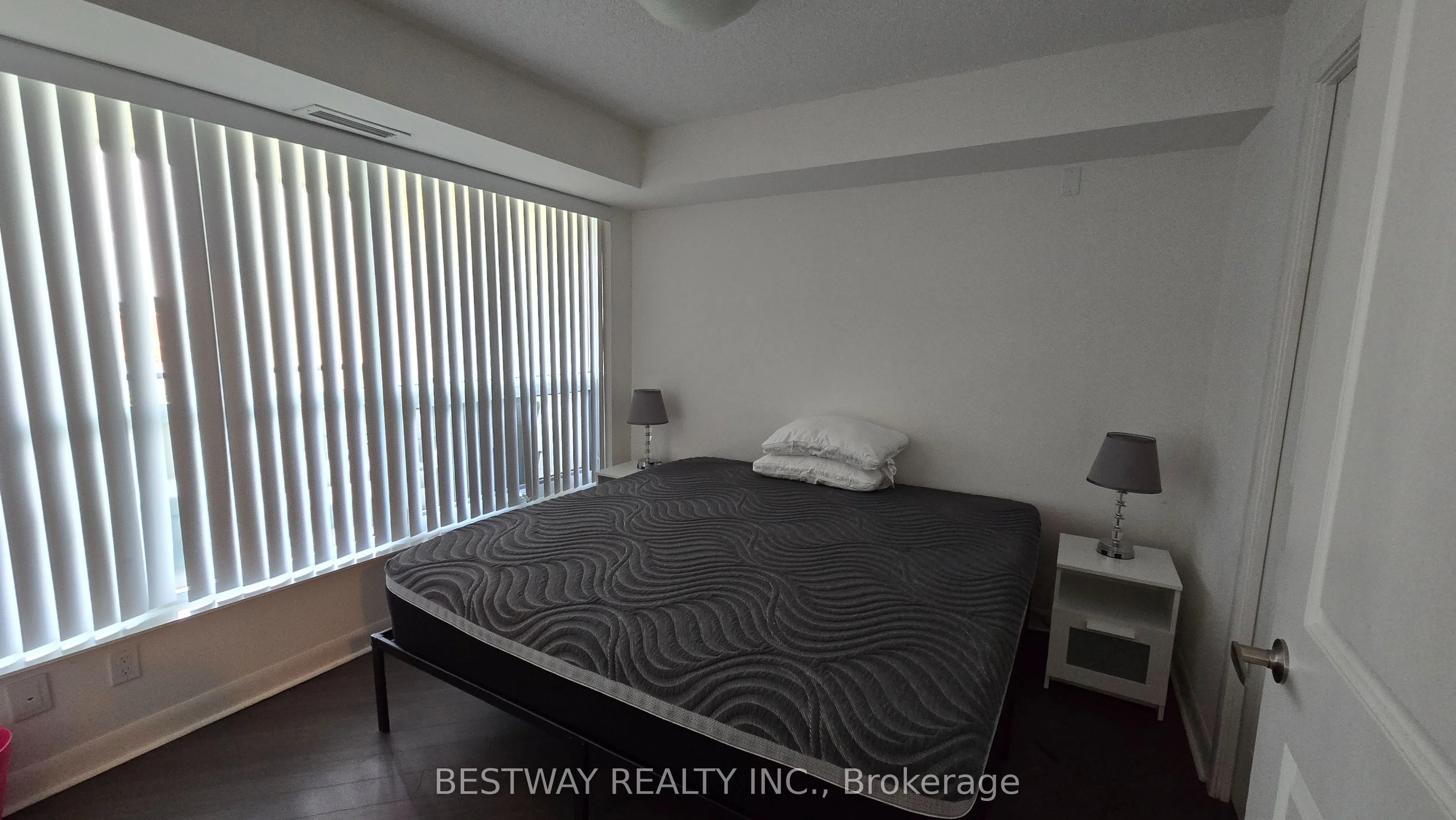 75 Norman Bethune Avenue, #208