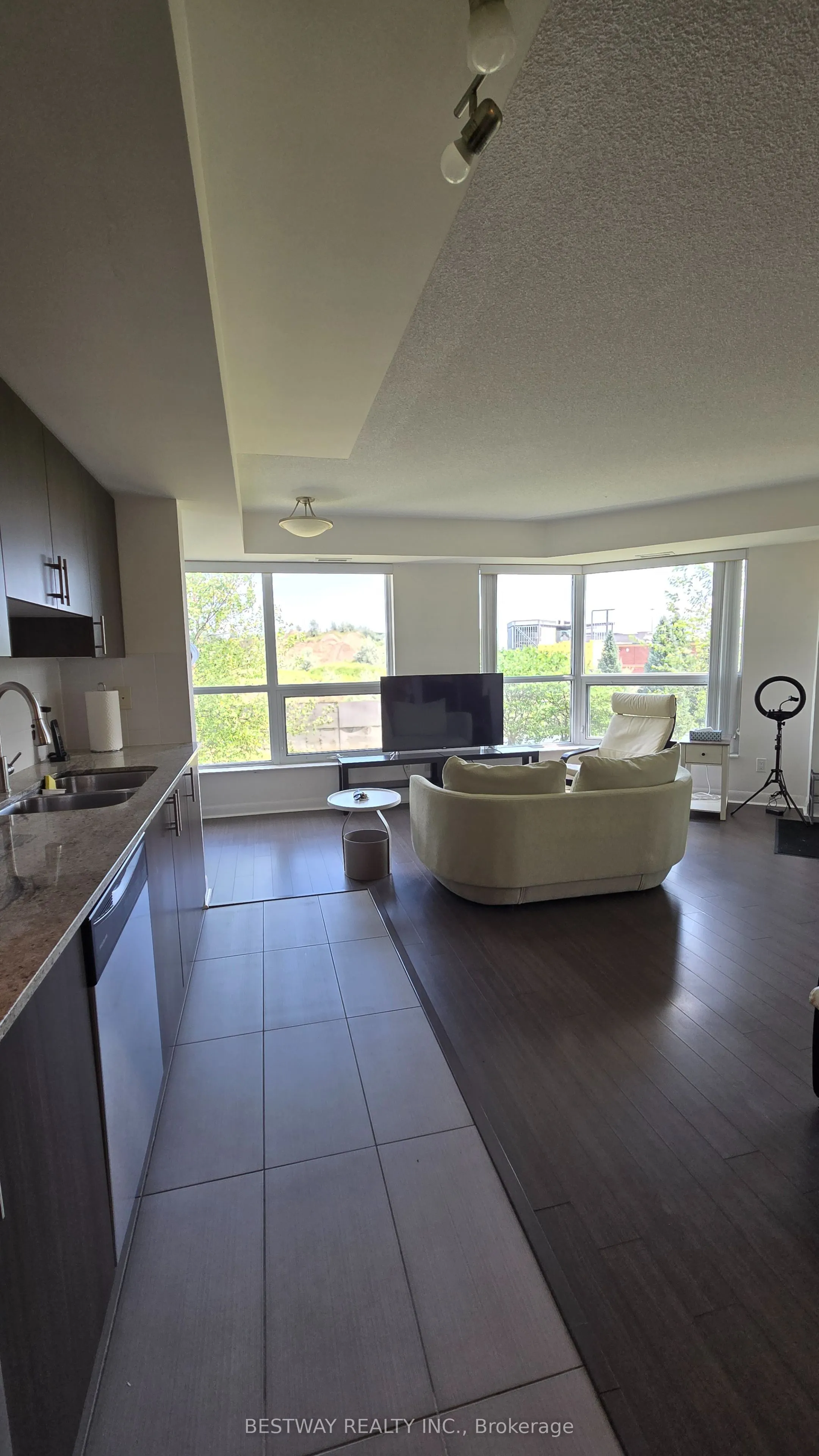 75 Norman Bethune Avenue, #208
