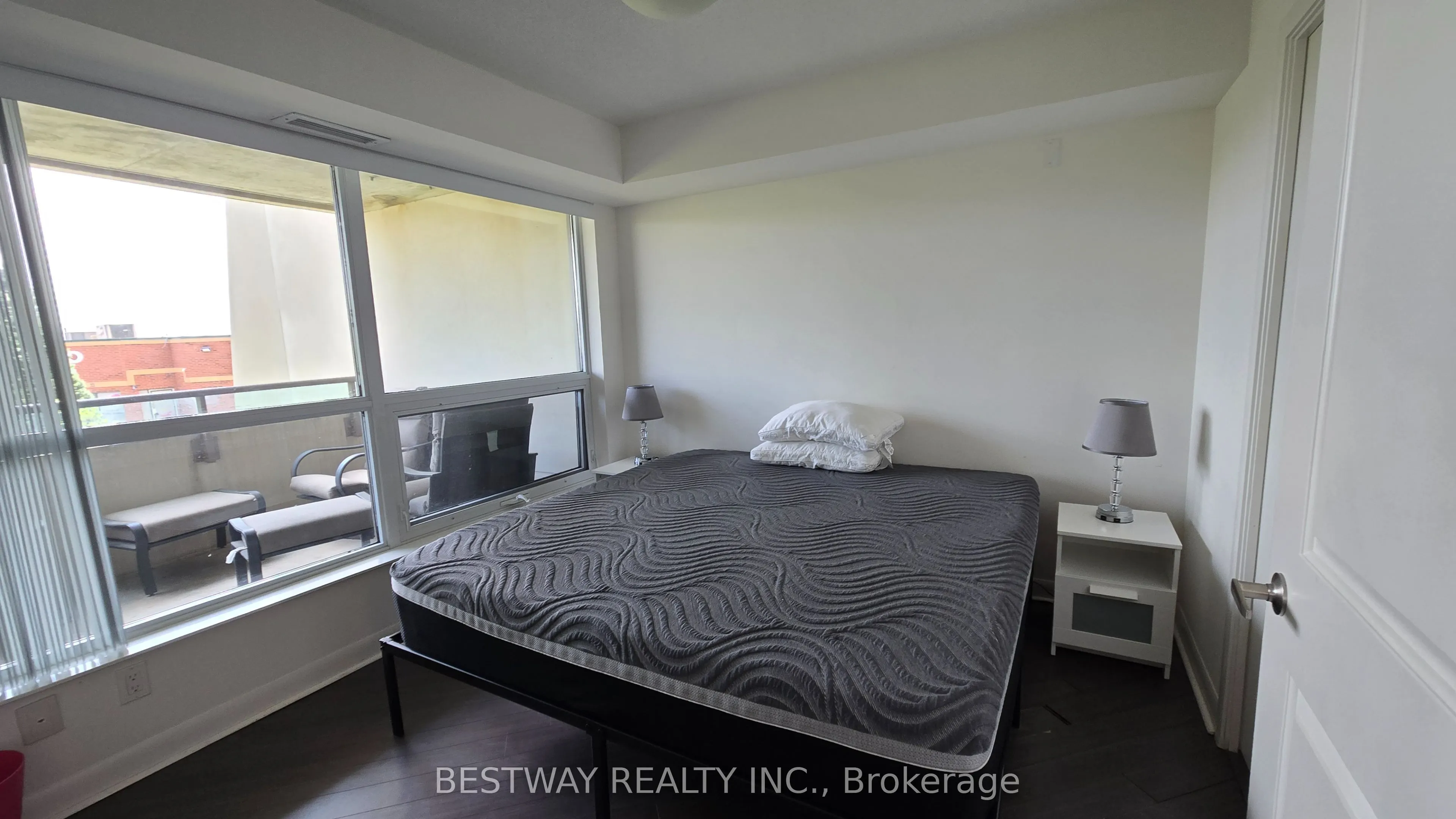 75 Norman Bethune Avenue, #208
