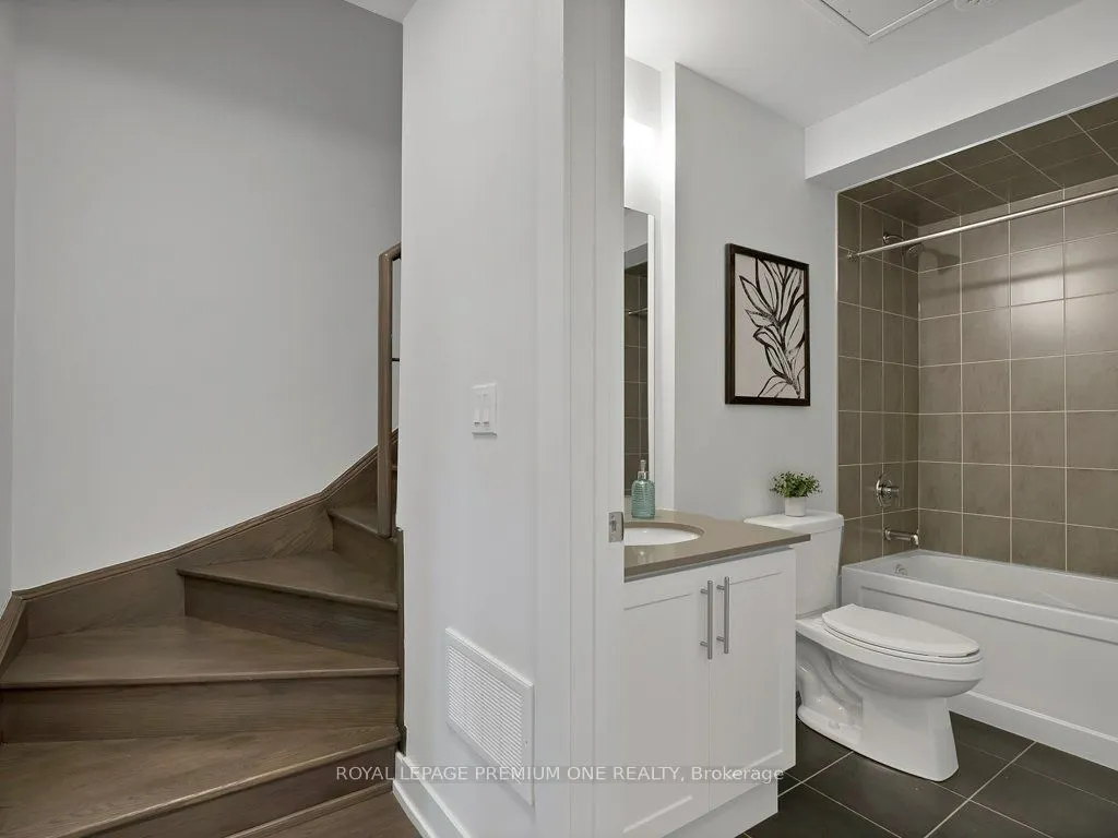 9560 Islington Avenue, #125