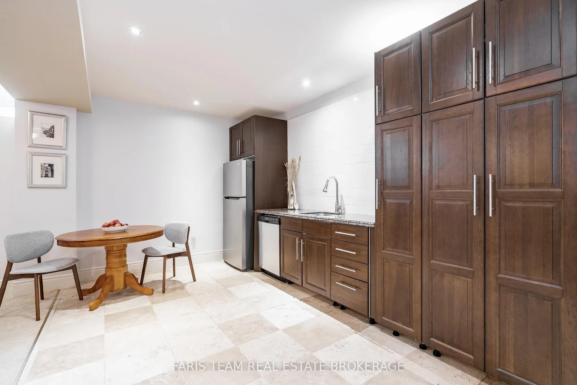 1023 Nellie Little Crescent