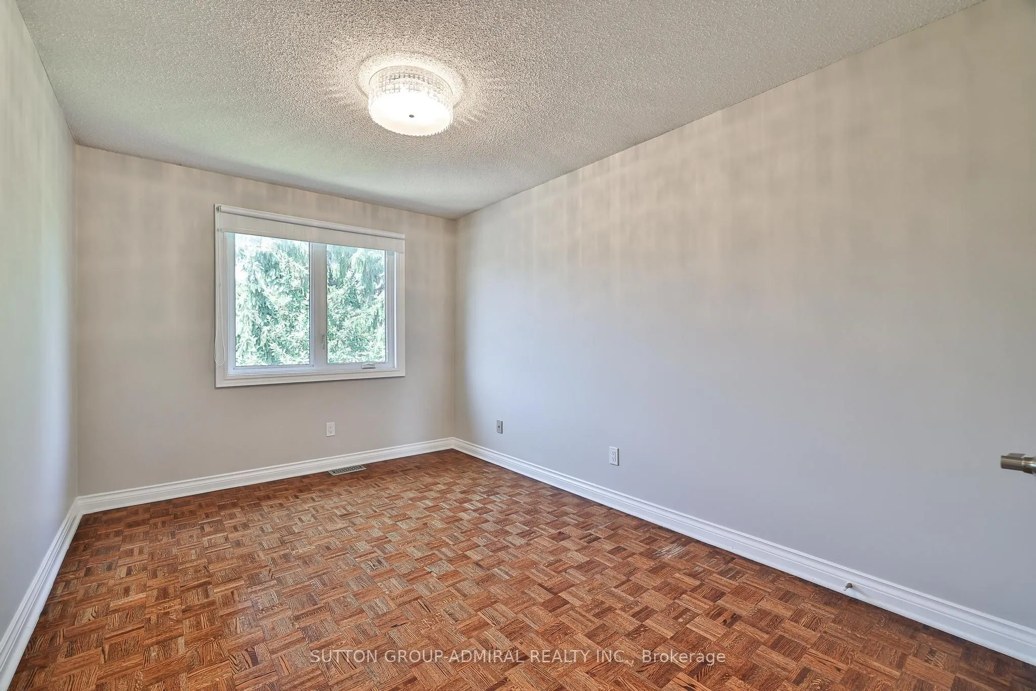 27 Green Acres Road