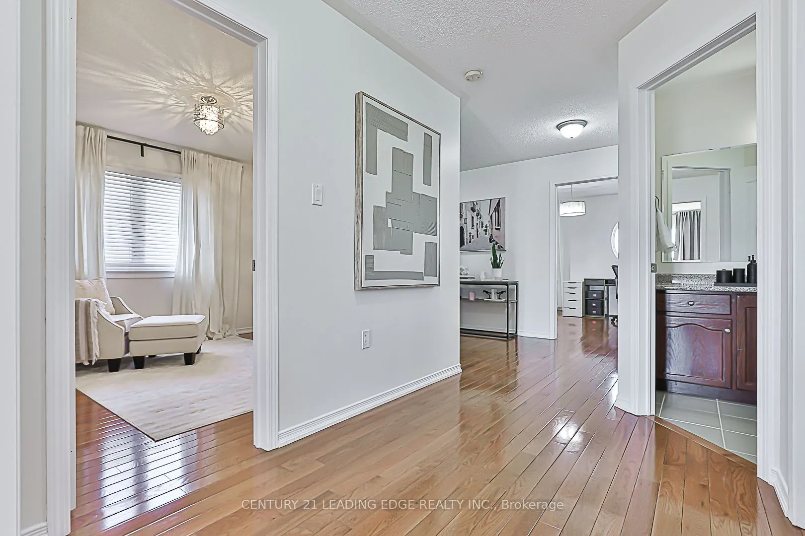 69 HOPKINS Crescent