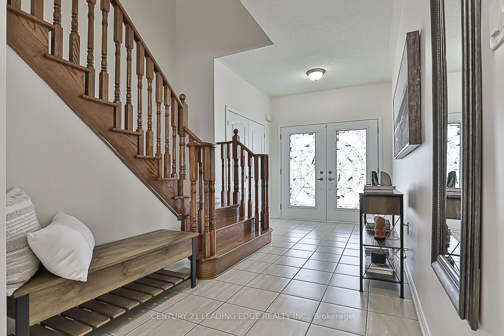 69 HOPKINS Crescent