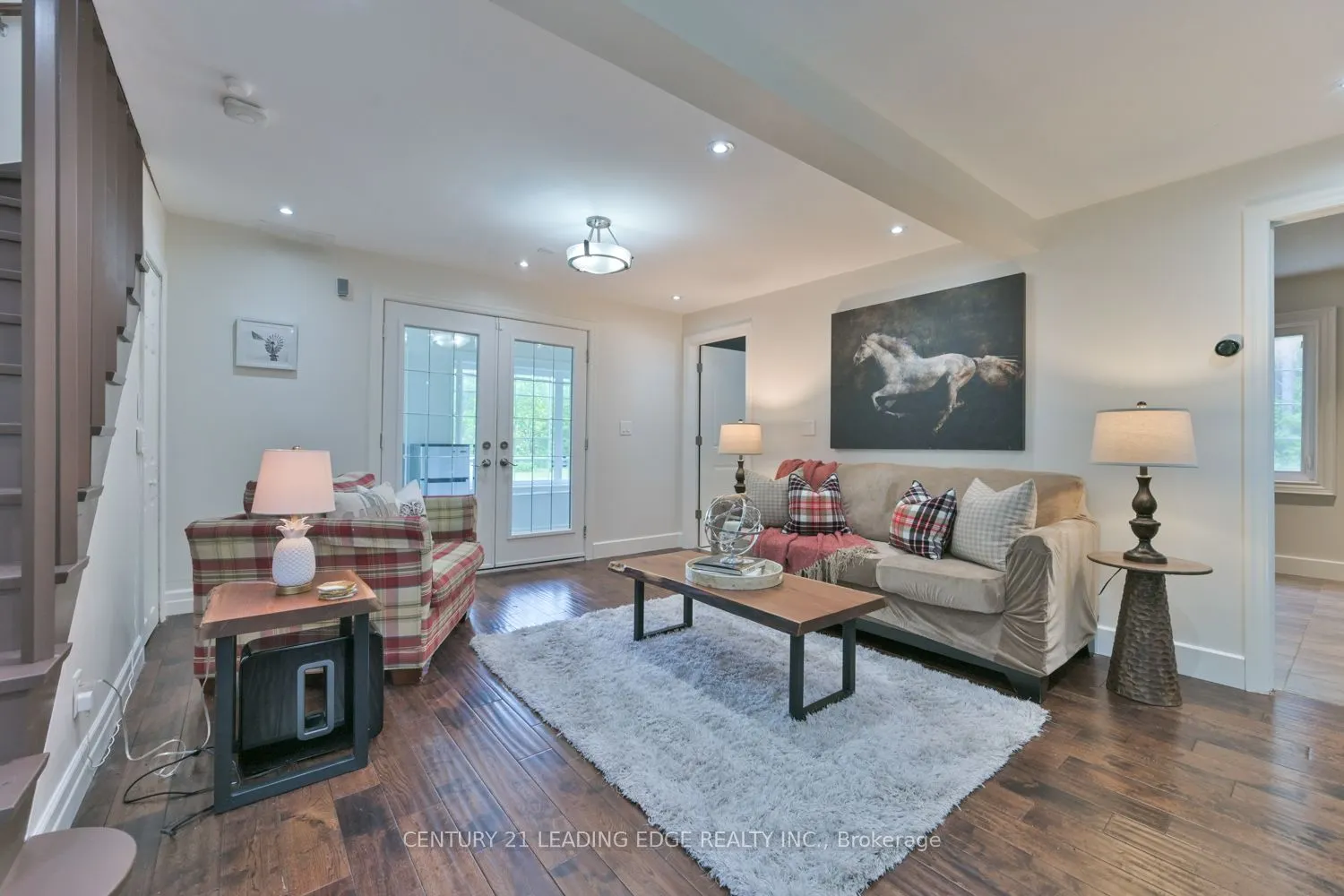 5845 Aurora Road