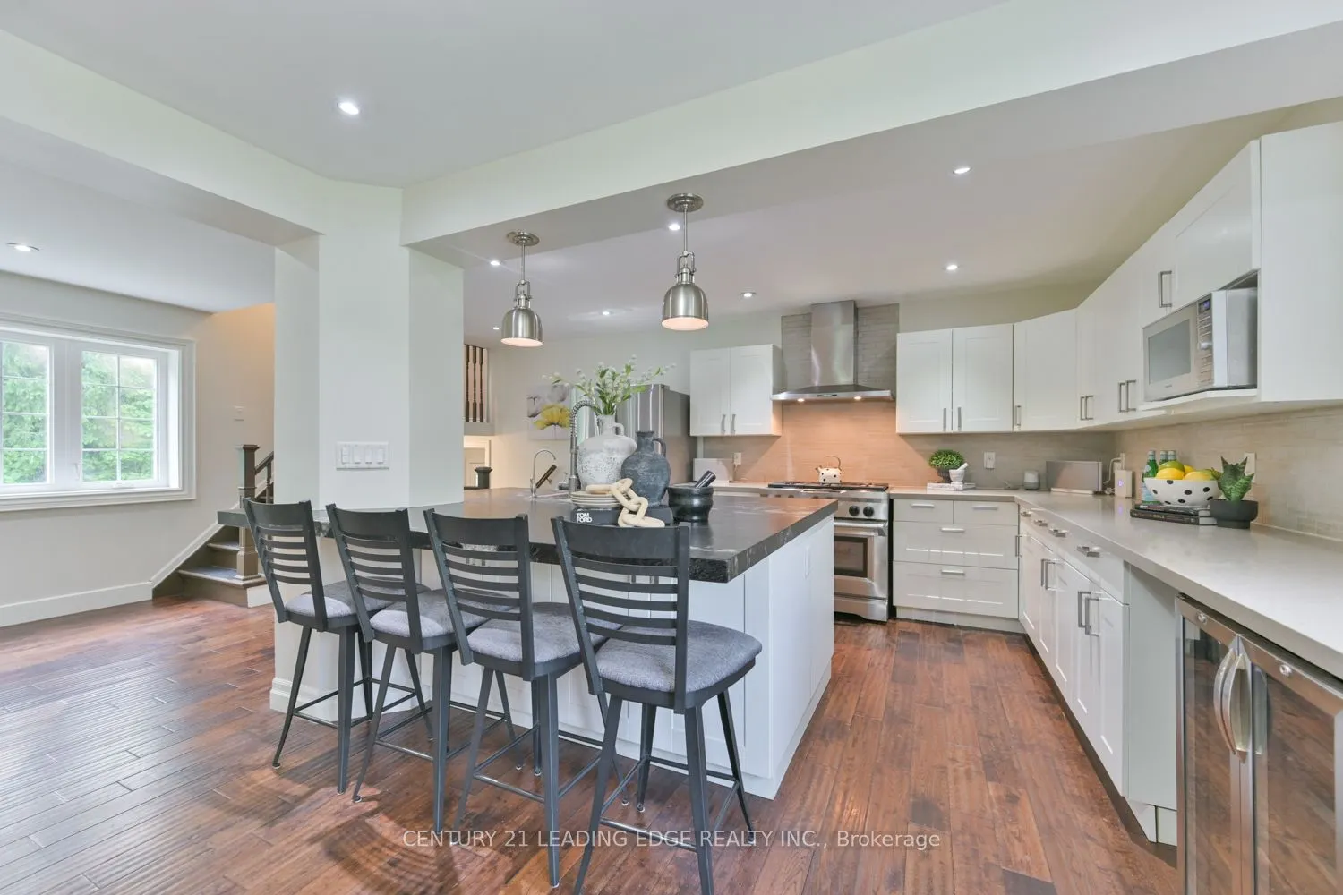 5845 Aurora Road
