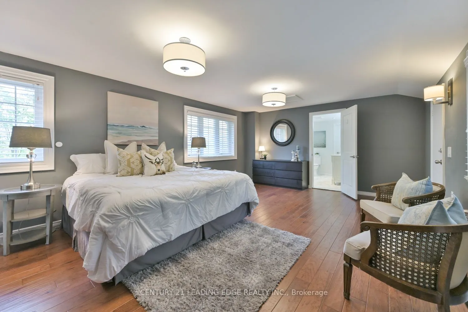 5845 Aurora Road