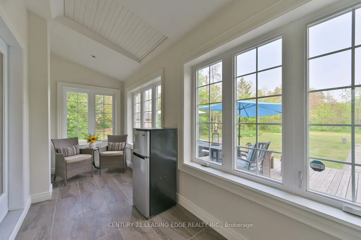 5845 Aurora Road