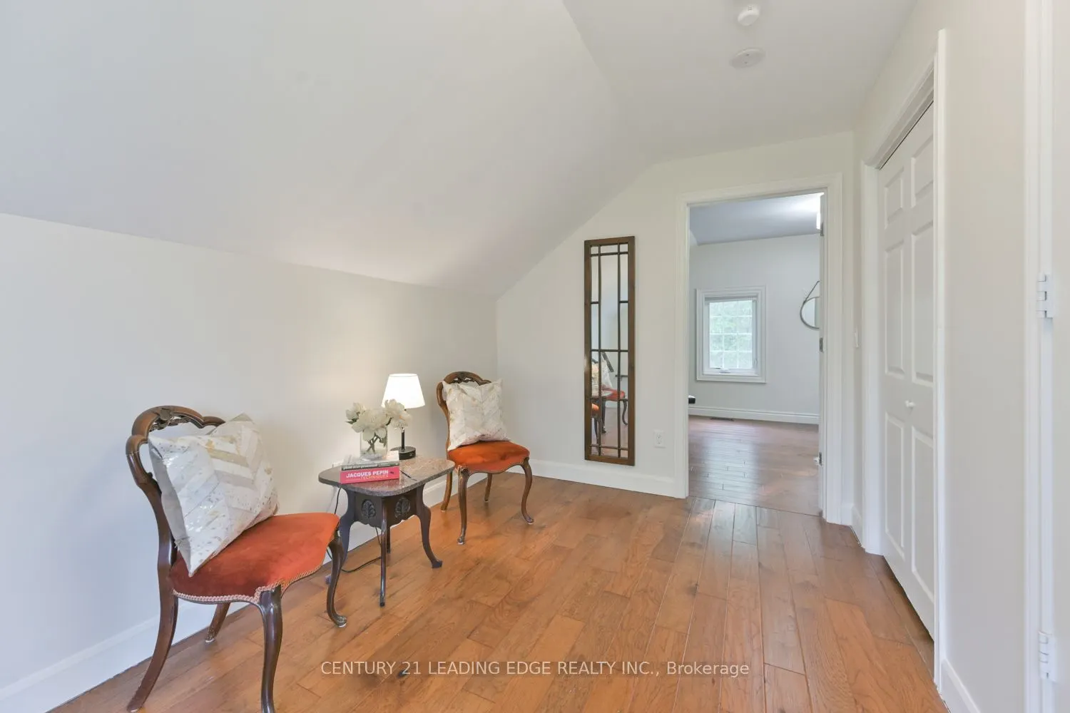 5845 Aurora Road