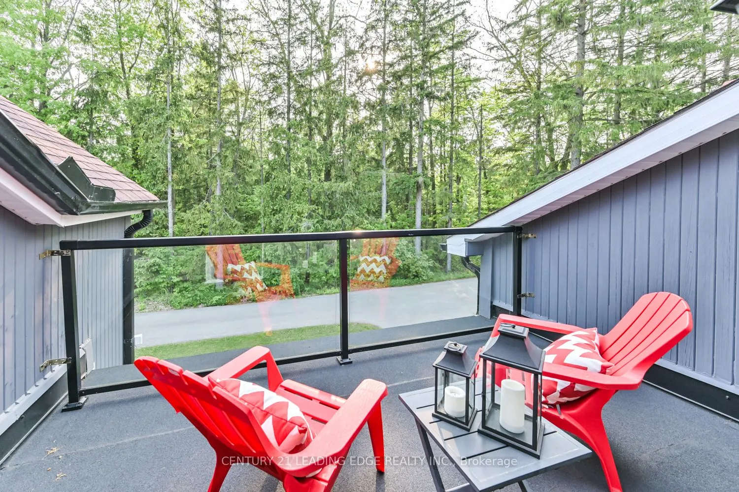 5845 Aurora Road