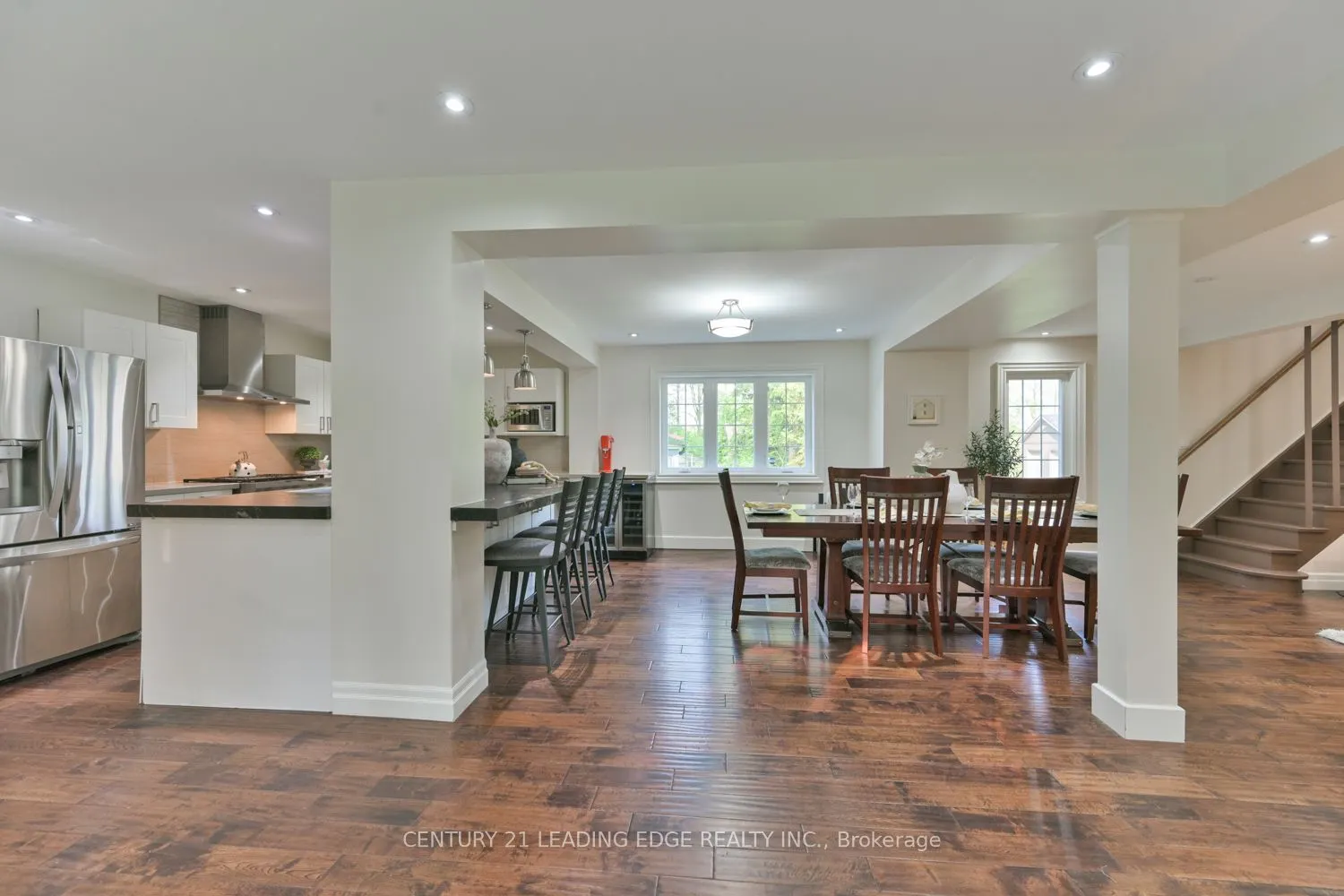 5845 Aurora Road