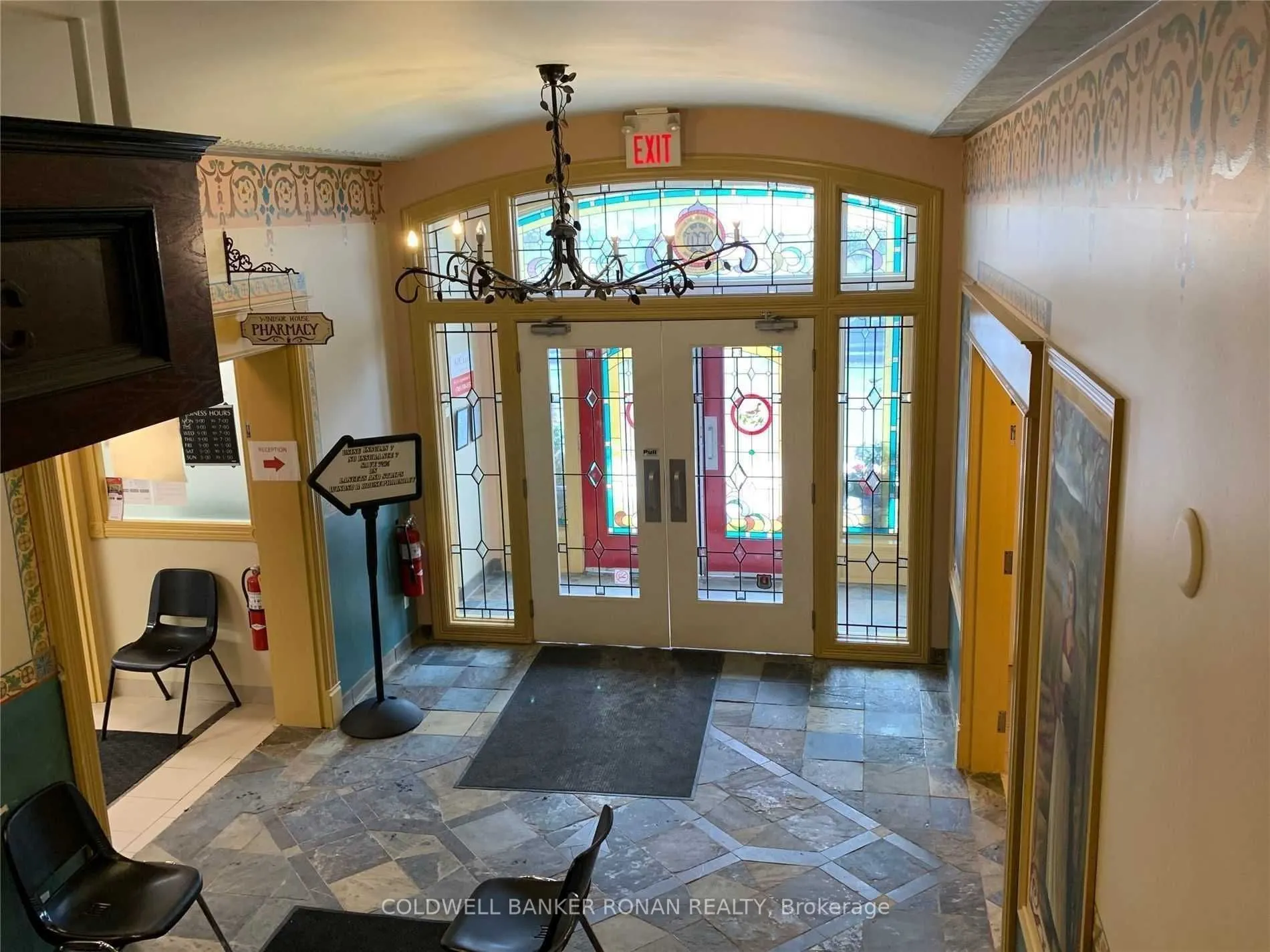 36 Victoria Street W, #205