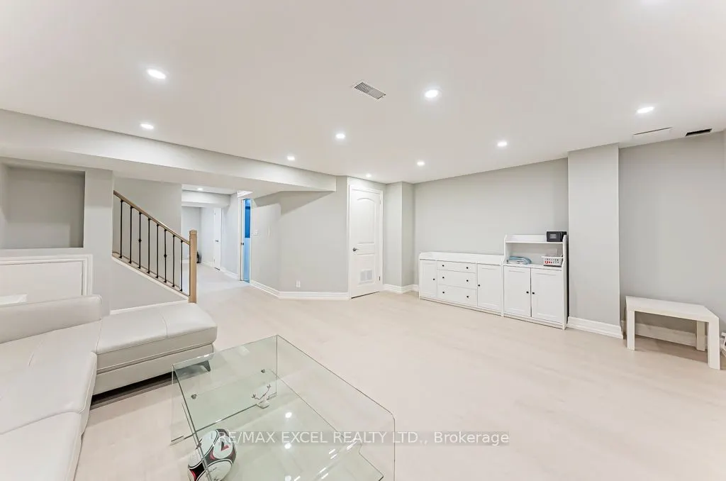 161 Hazelton Avenue