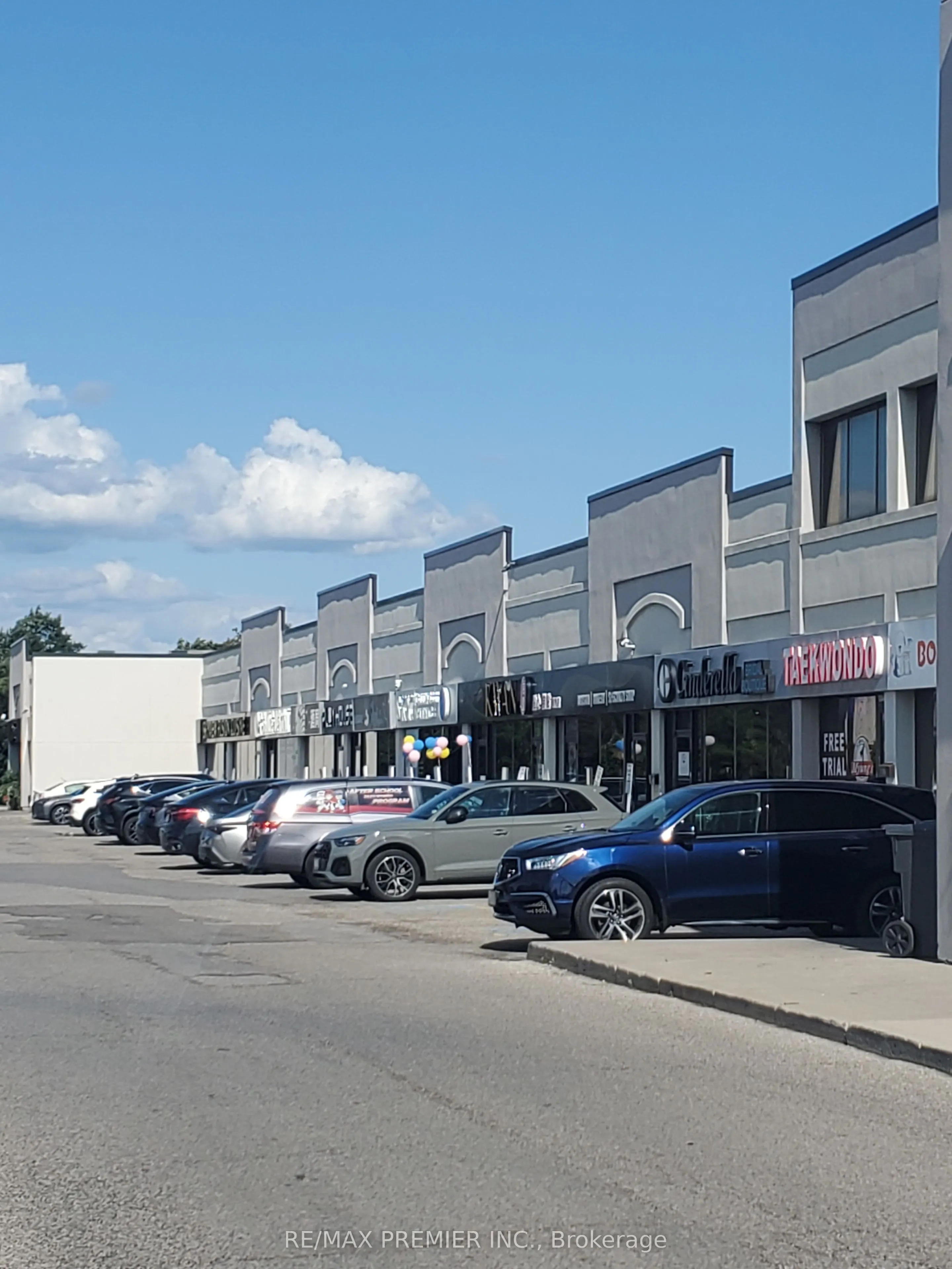8261 Woodbine Avenue, #5