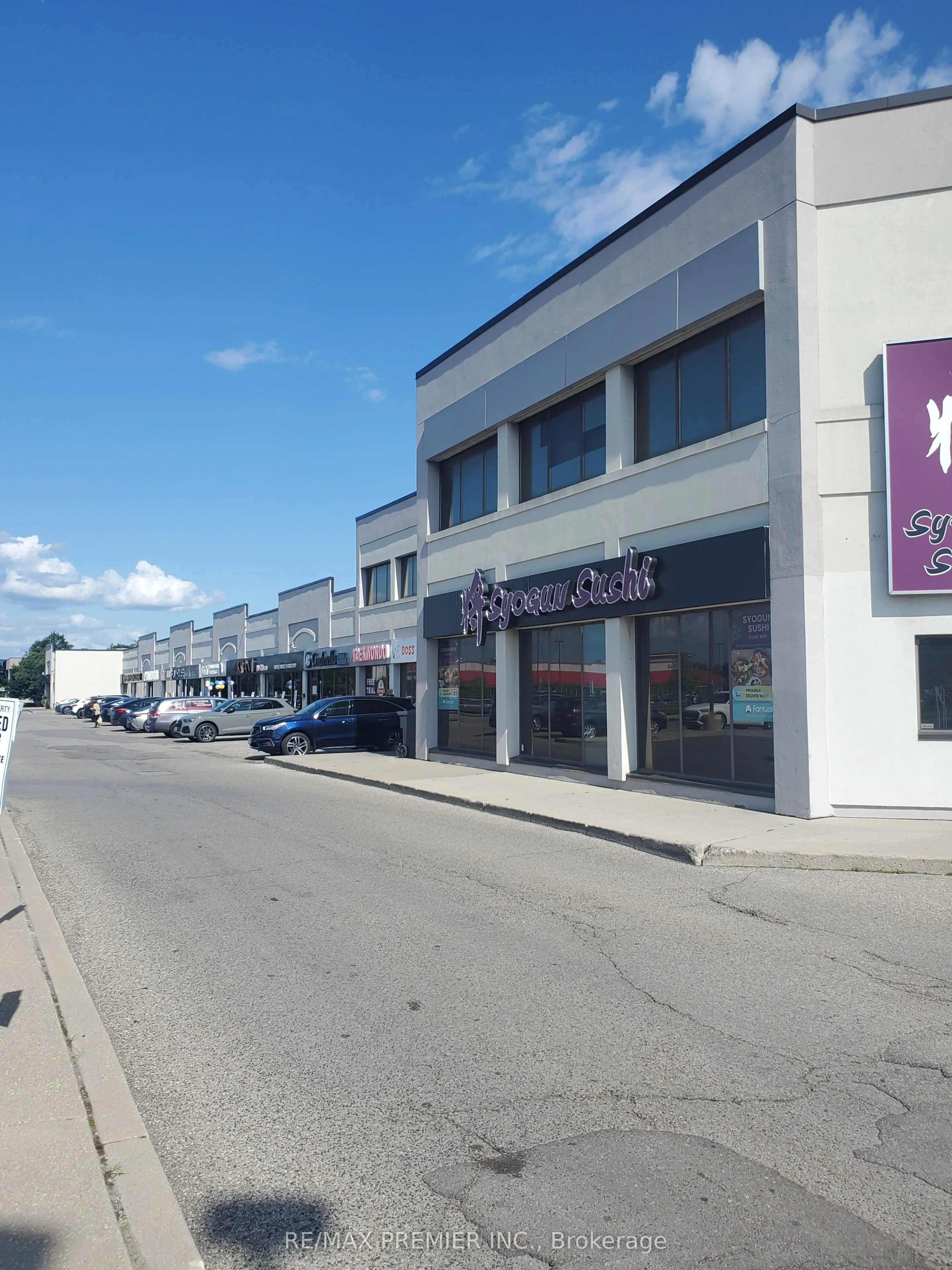8261 Woodbine Avenue, #5