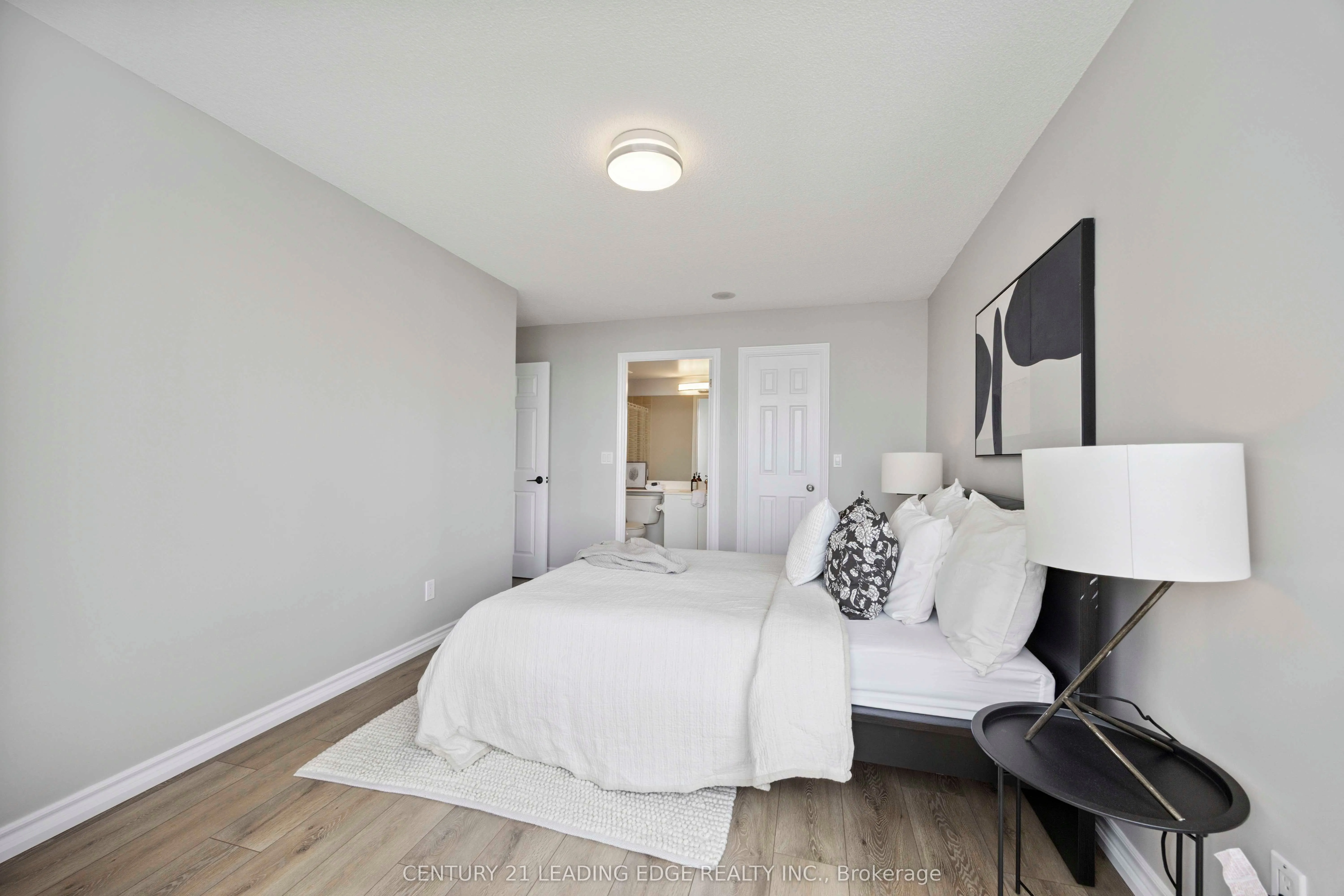 130 Pond Drive, #807