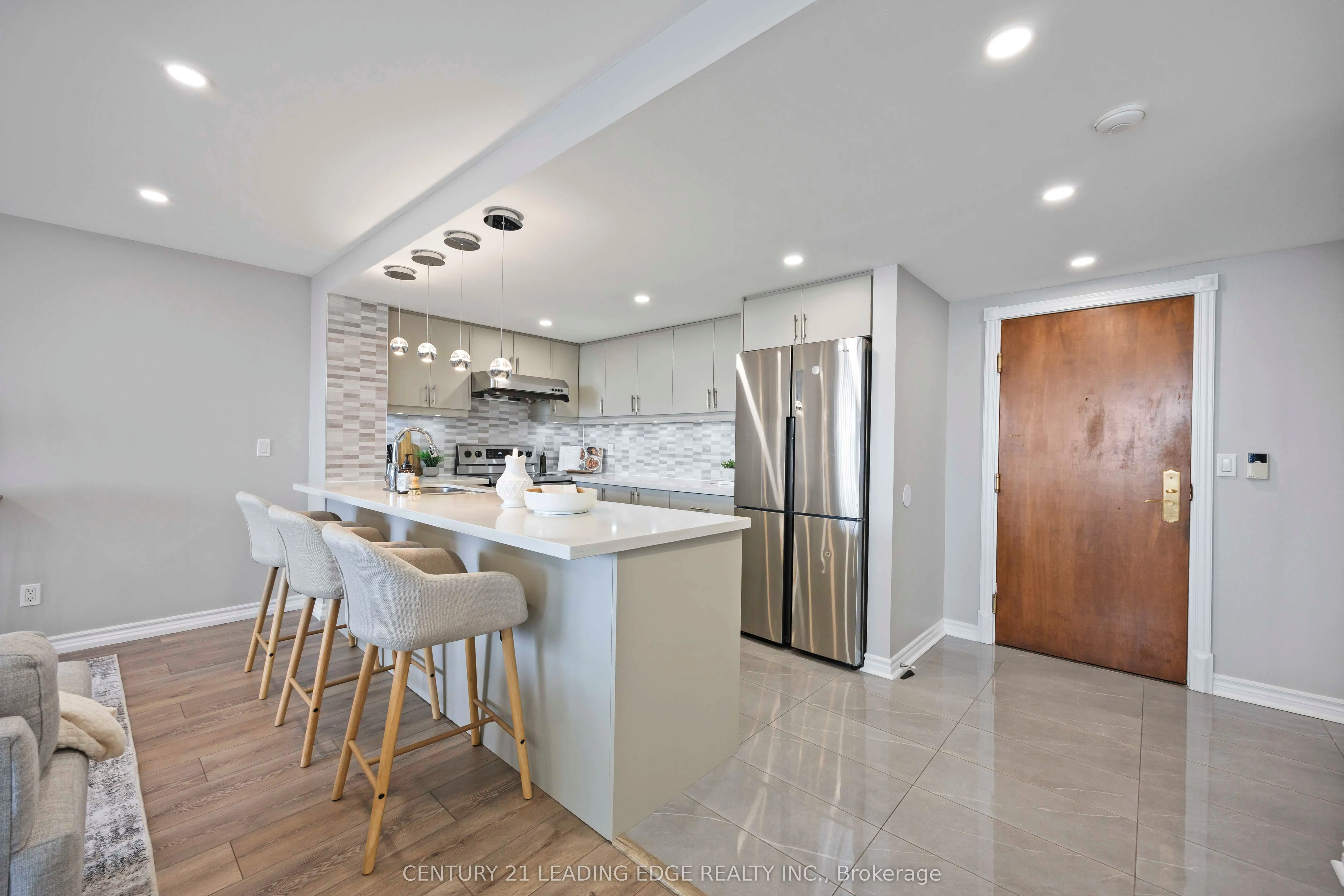 130 Pond Drive, #807
