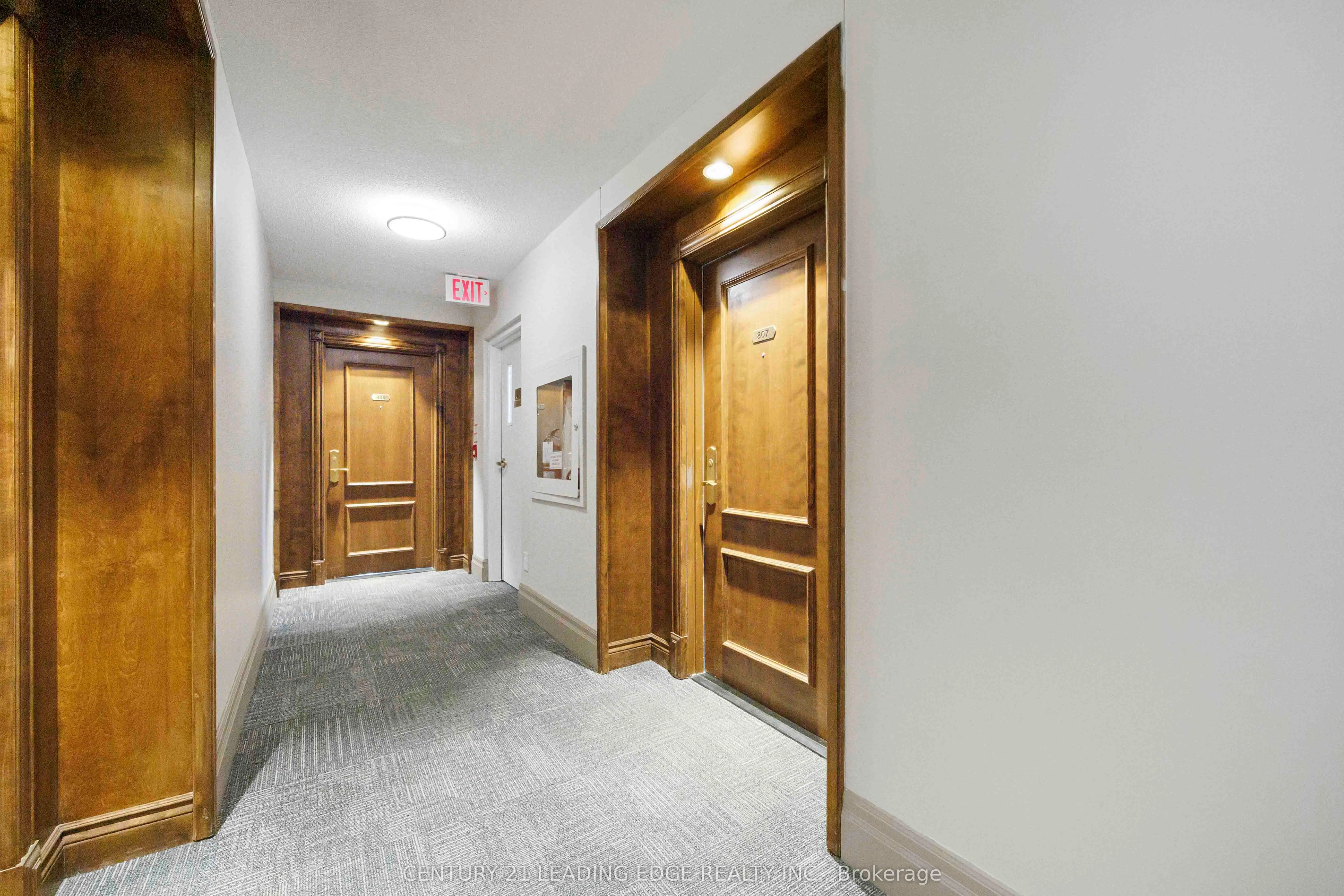 130 Pond Drive, #807