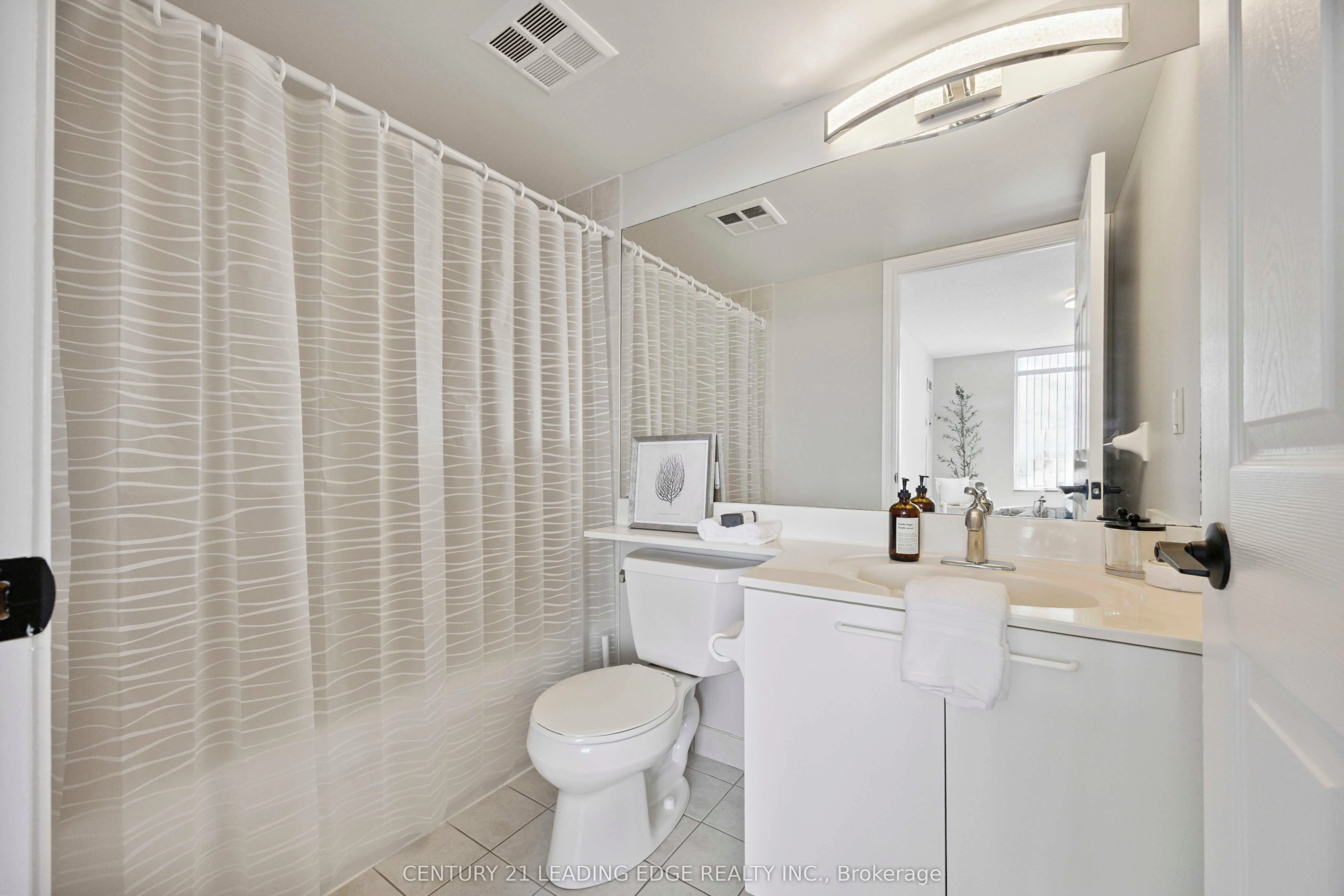 130 Pond Drive, #807