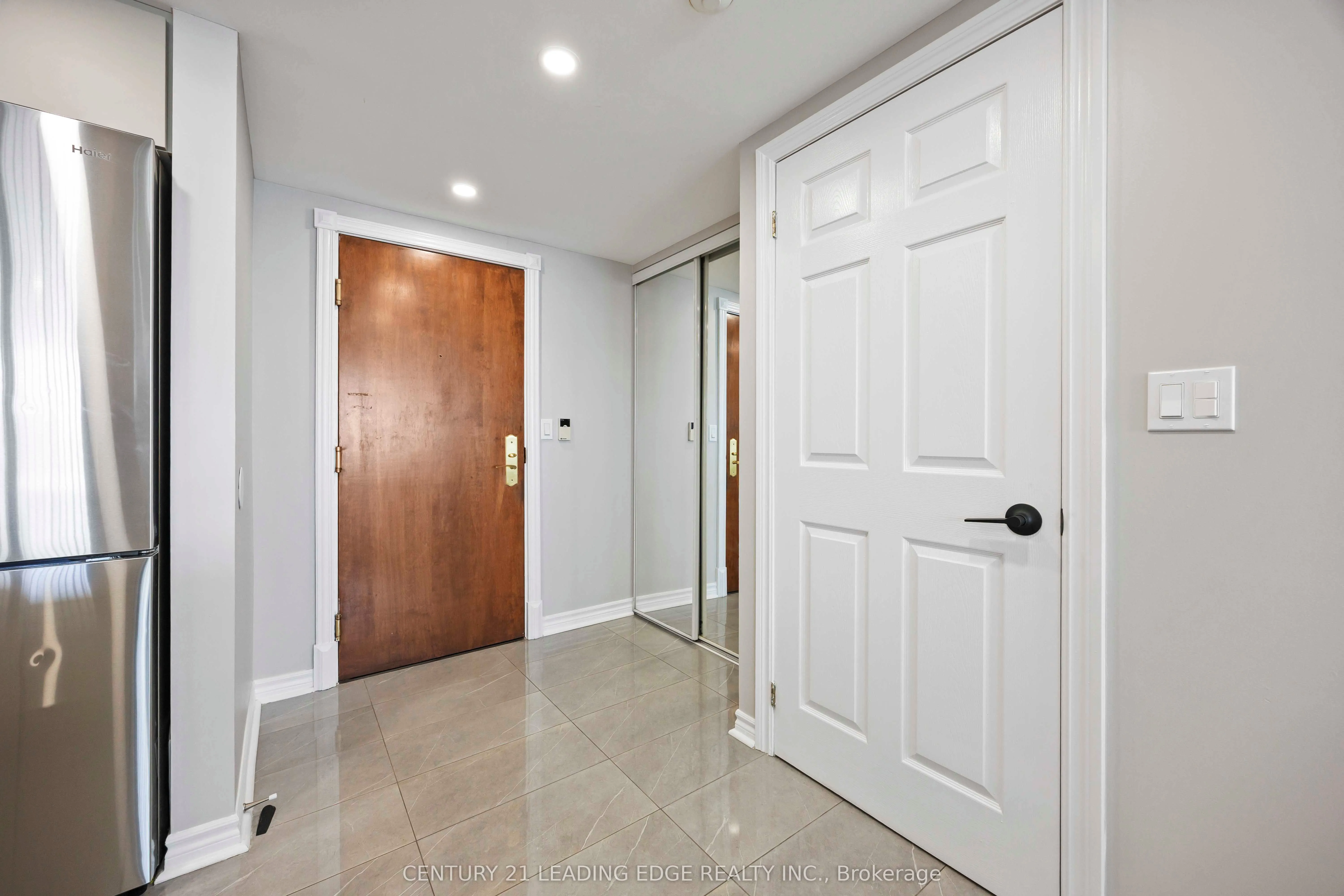 130 Pond Drive, #807