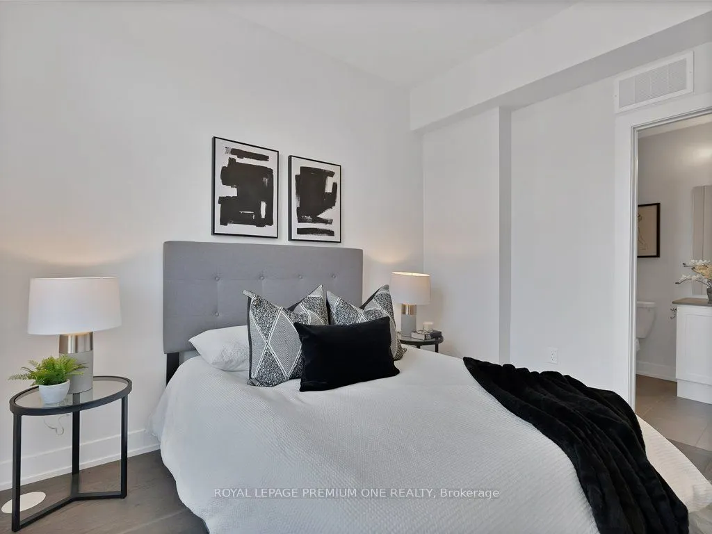9560 Islington Avenue, #225