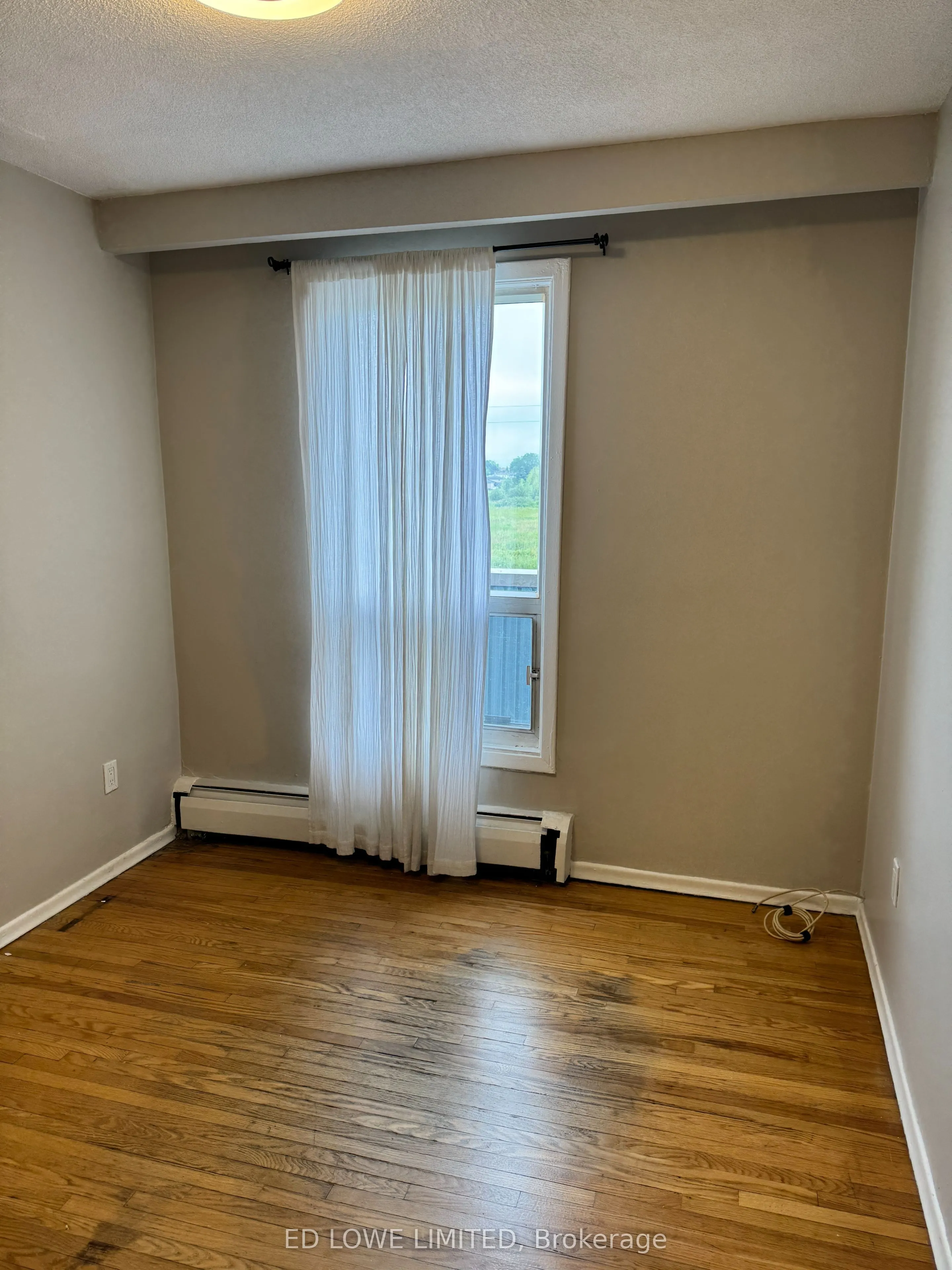 300 Holland Street W, #5