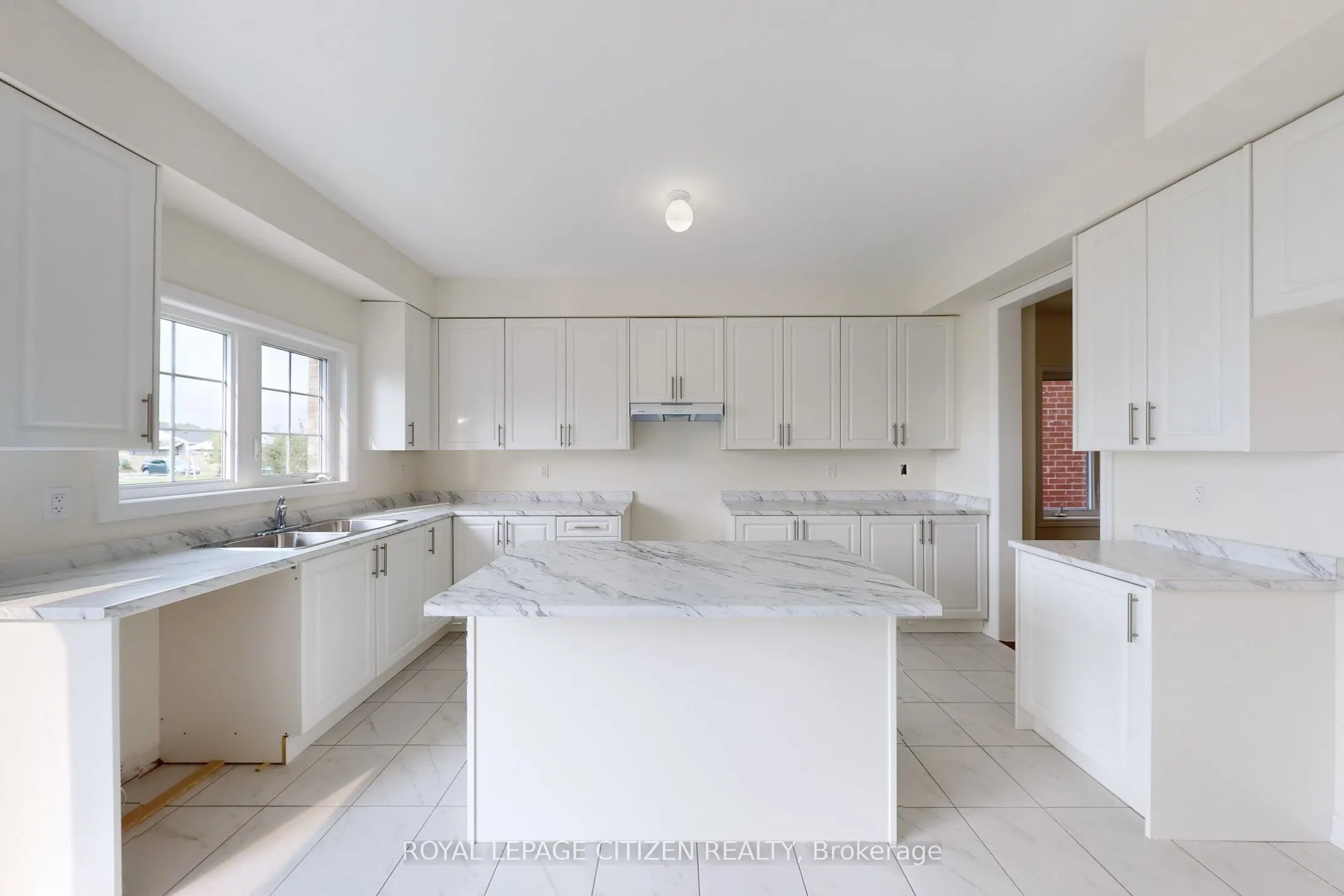 123 Cliff Thompson Crescent