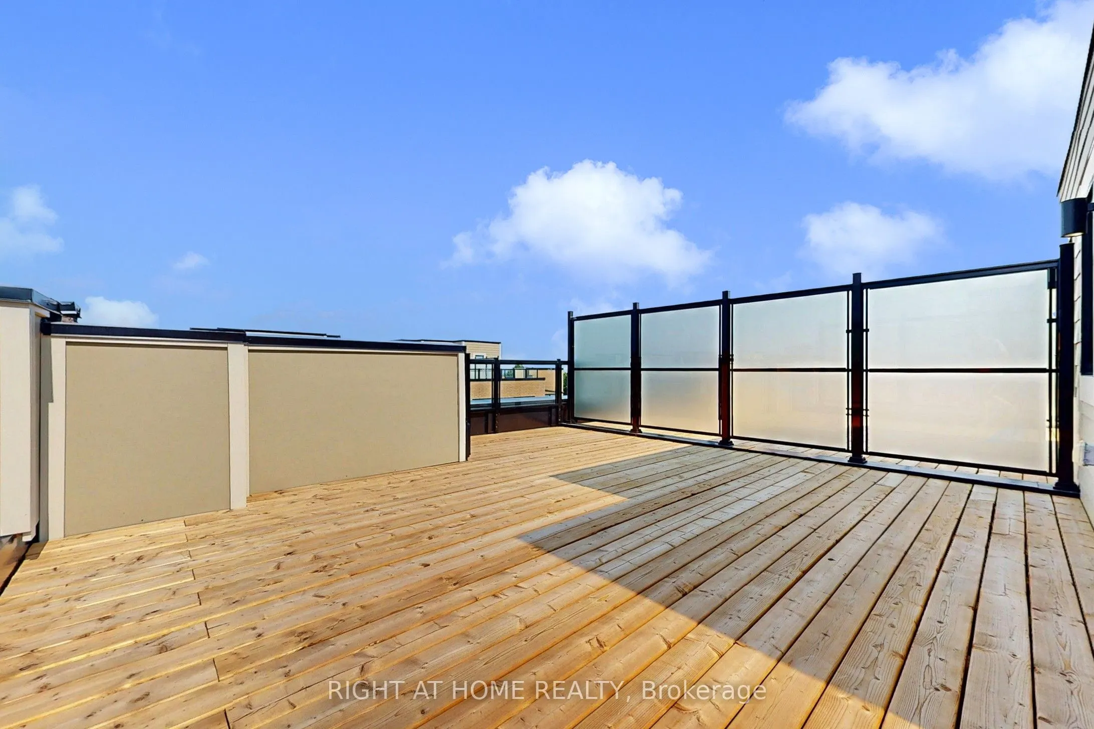 17 Lytham Green Circle, #22