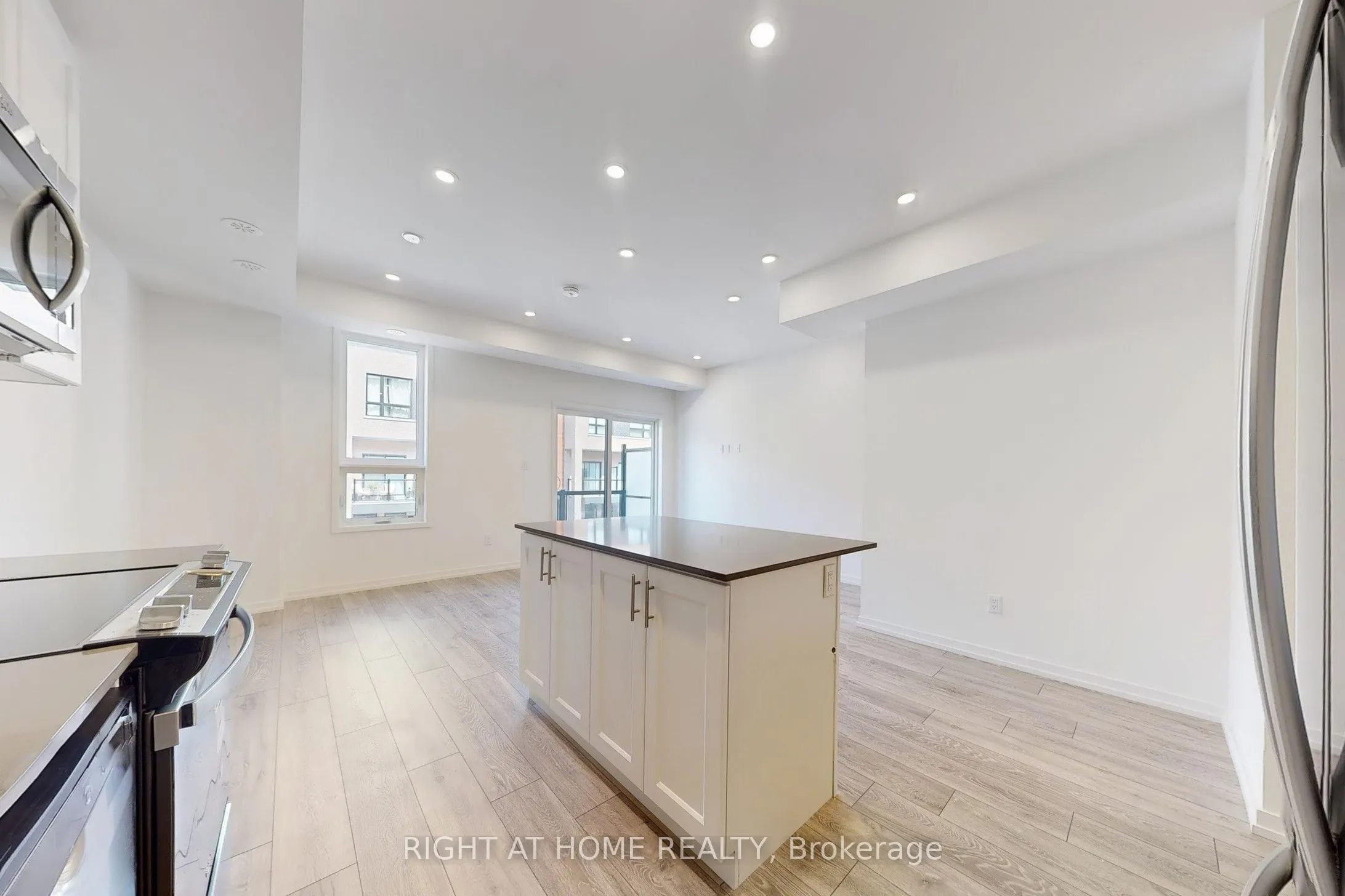 17 Lytham Green Circle, #22