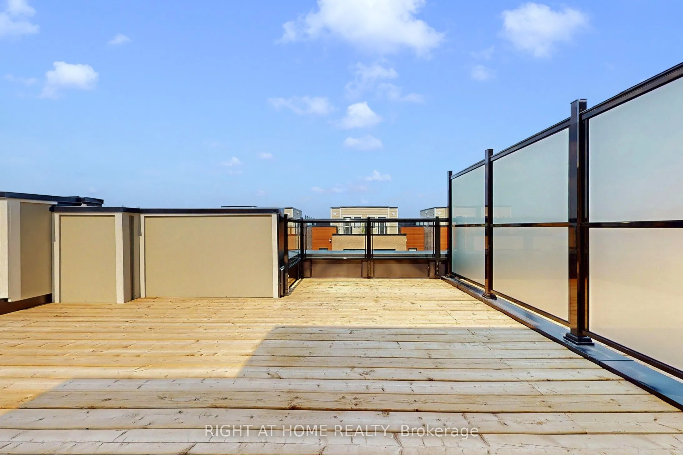 17 Lytham Green Circle, #22