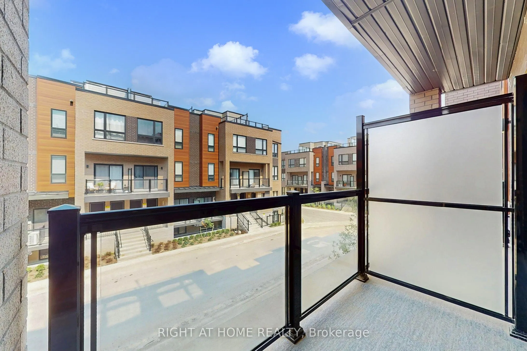 17 Lytham Green Circle, #22