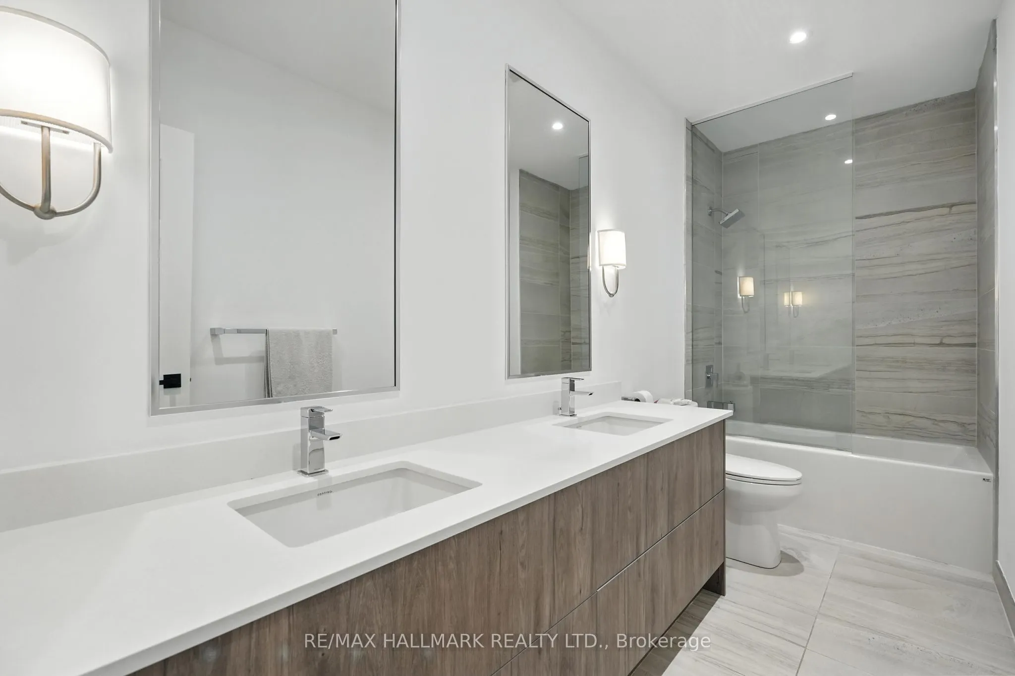 3658 Ferretti Court E