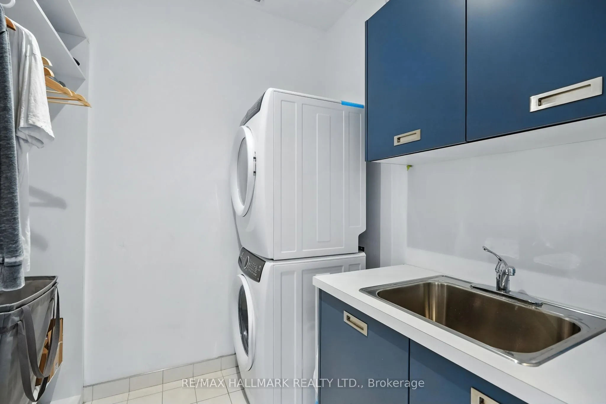 3658 Ferretti Court E