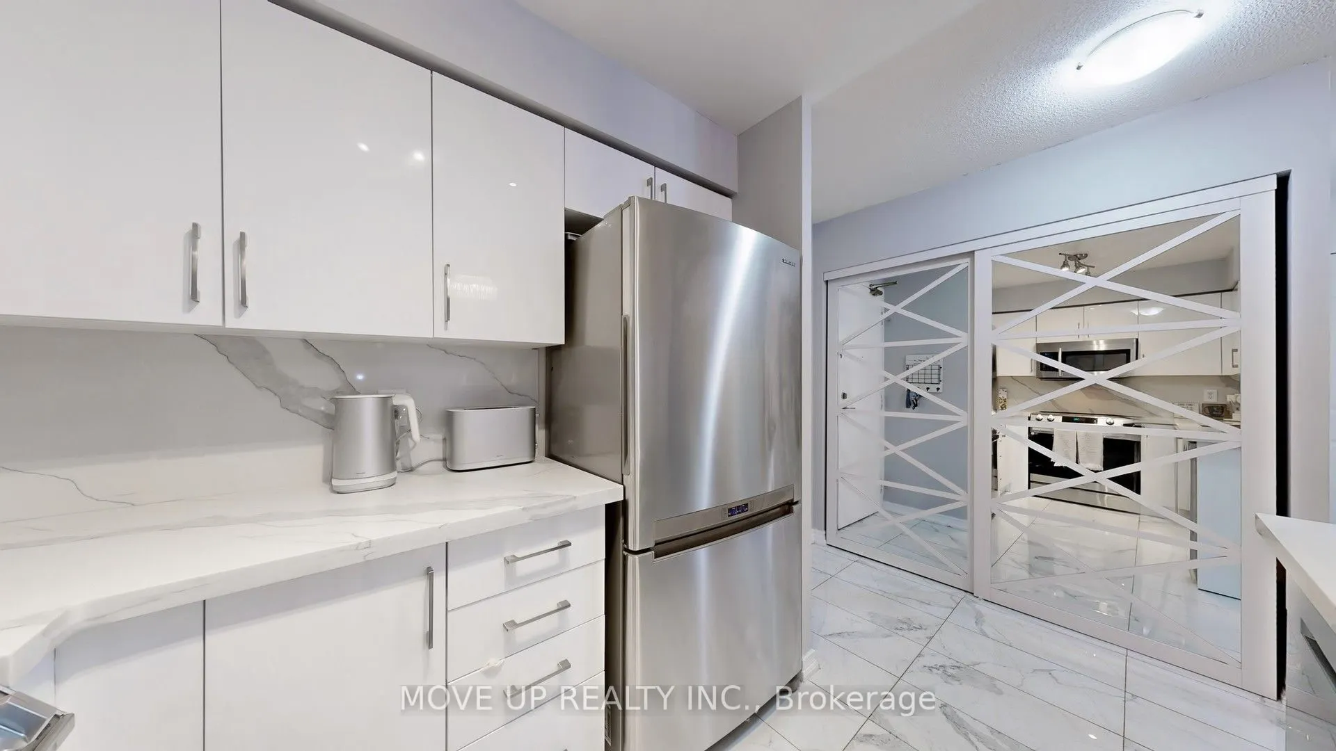 3 Ellesmere Street, #225