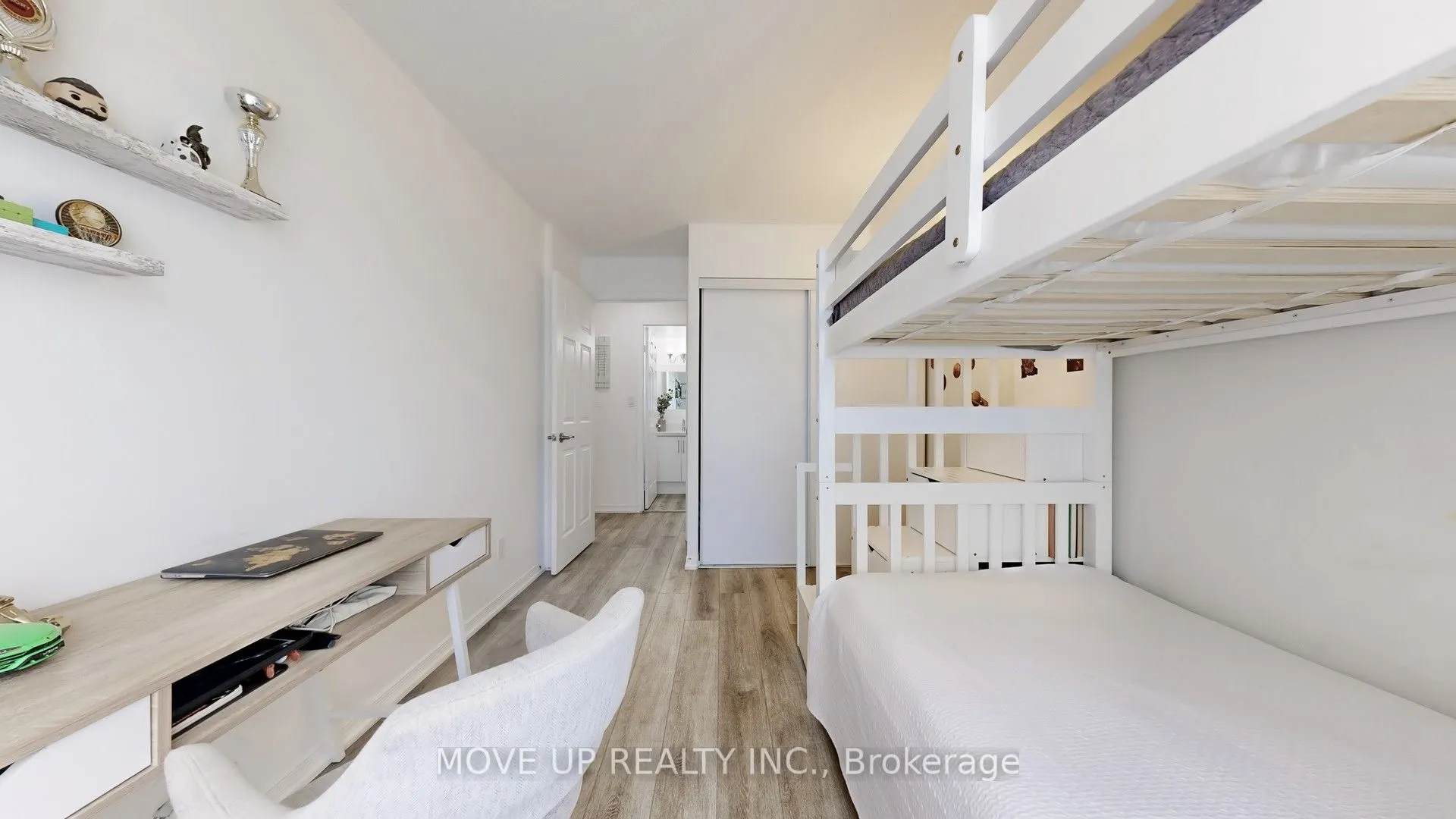 3 Ellesmere Street, #225