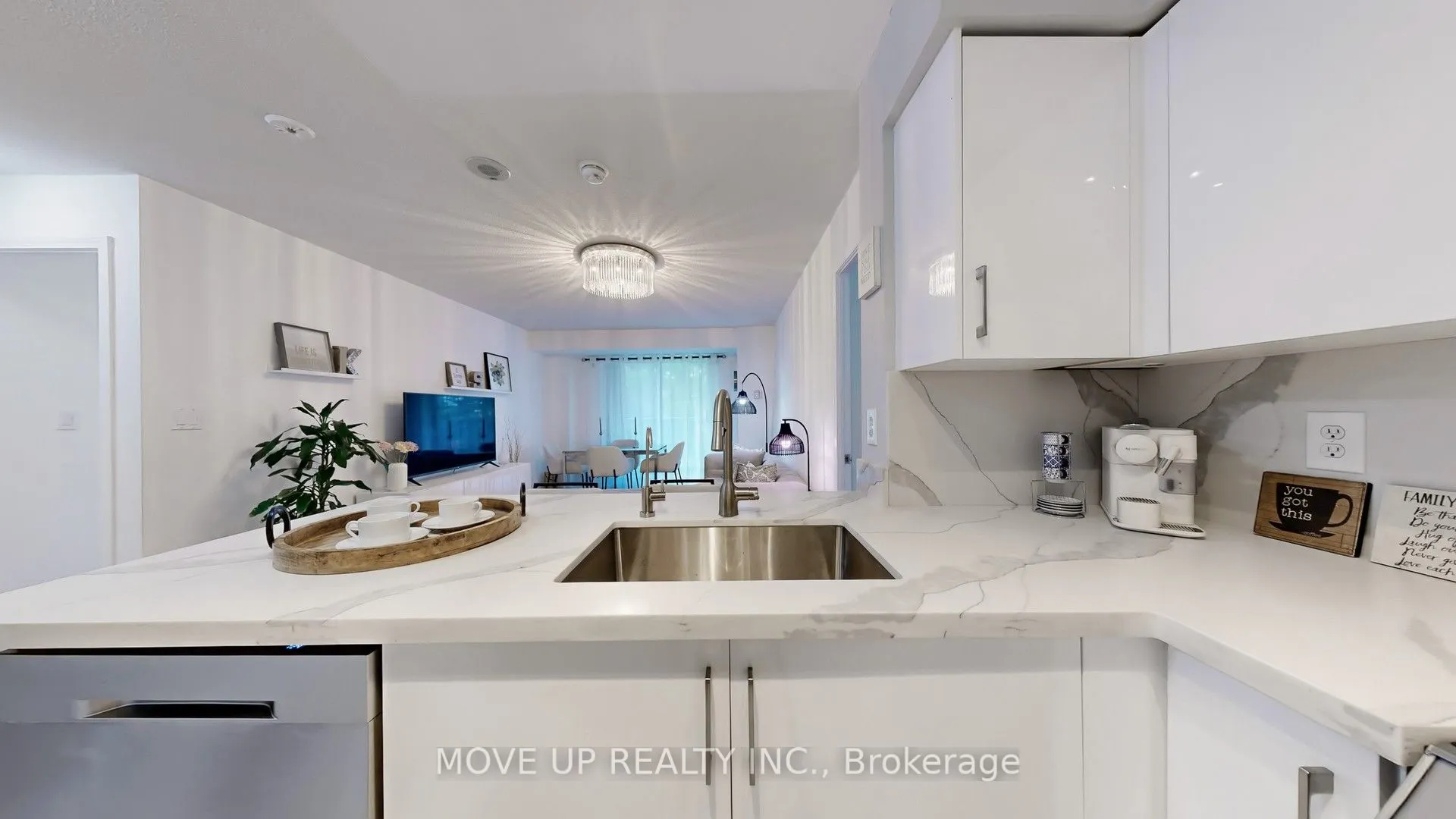 3 Ellesmere Street, #225