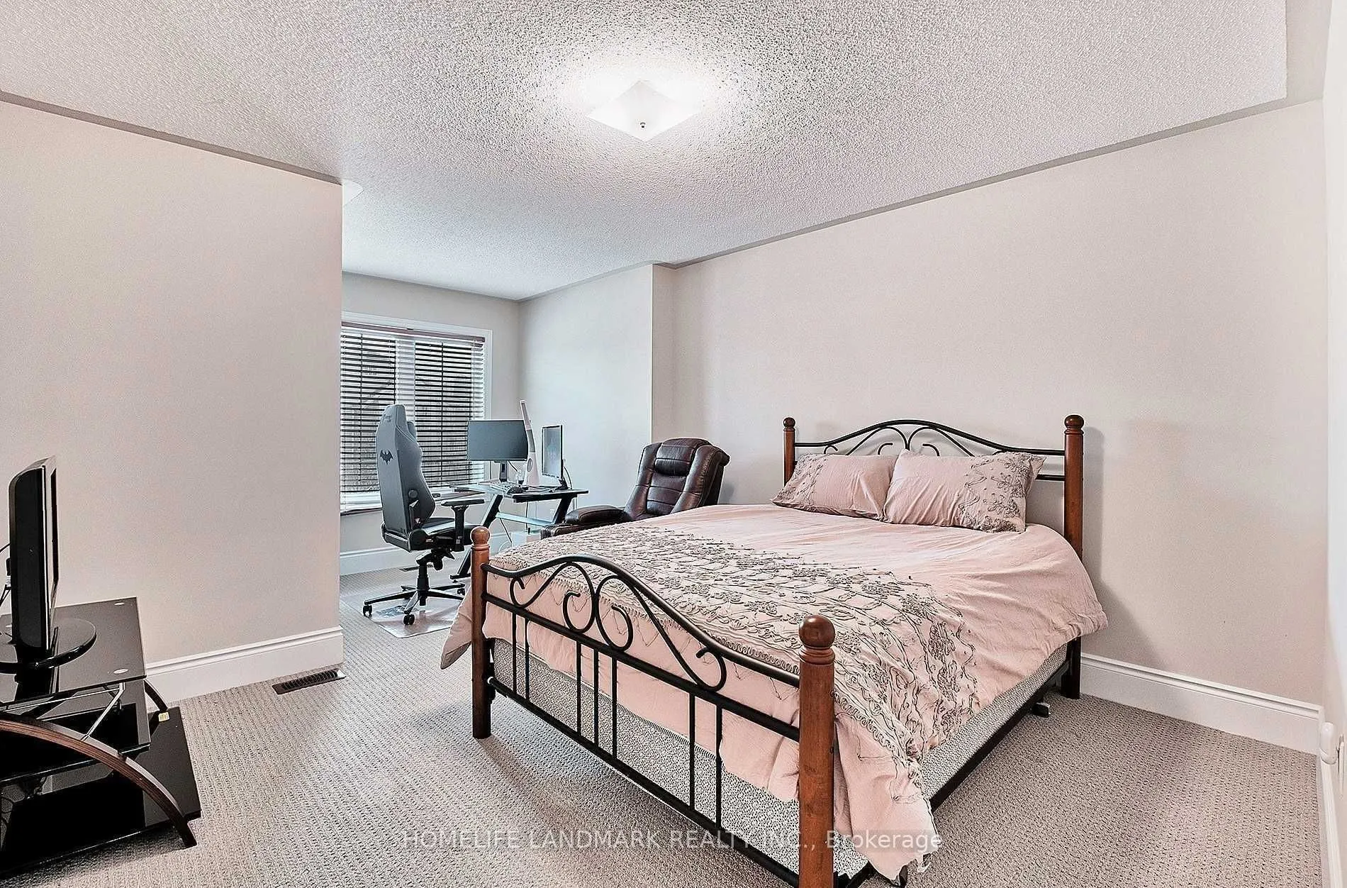 111 Thomas Legge Crescent
