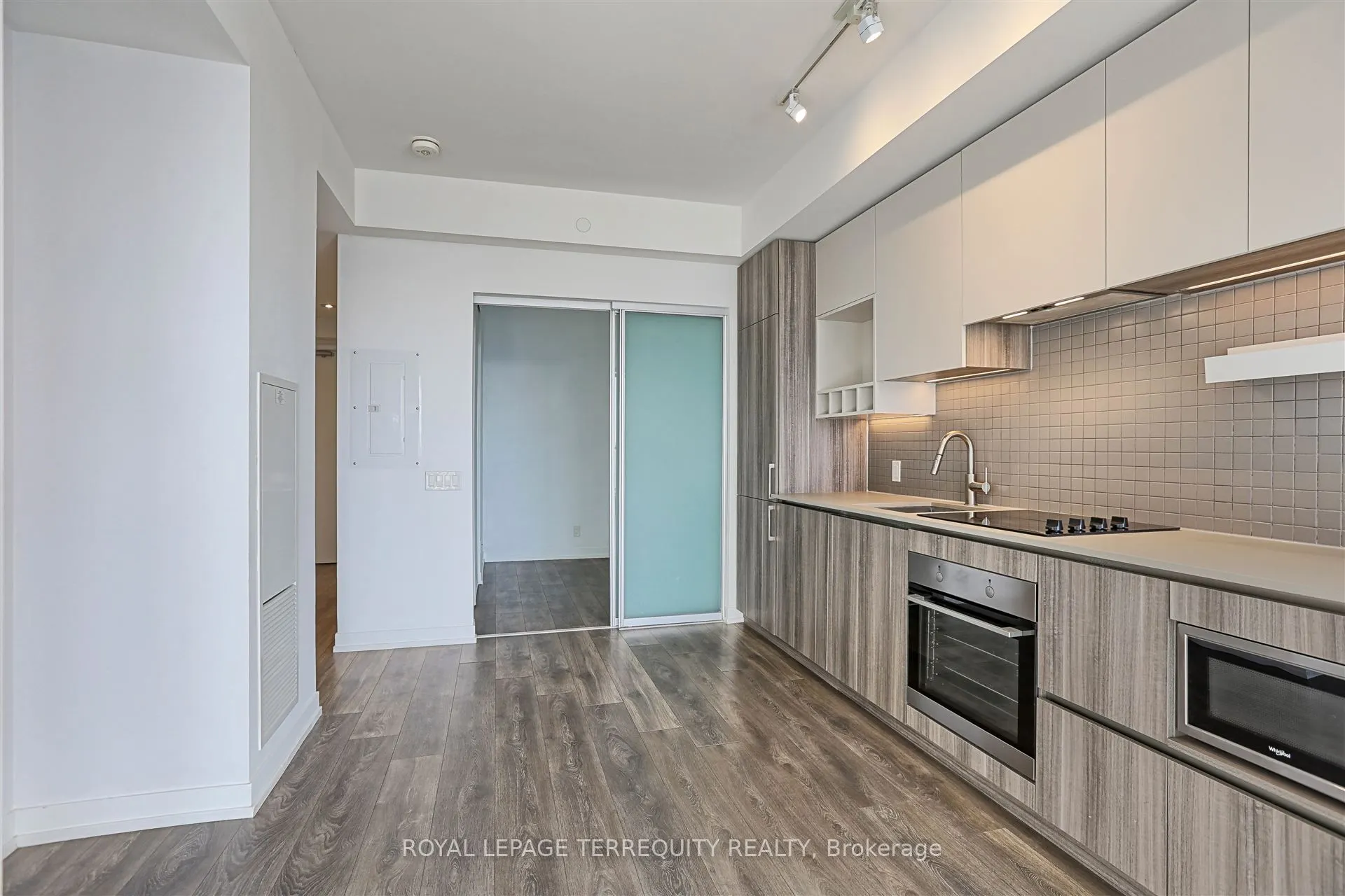 898 Portage Parkway, #3707