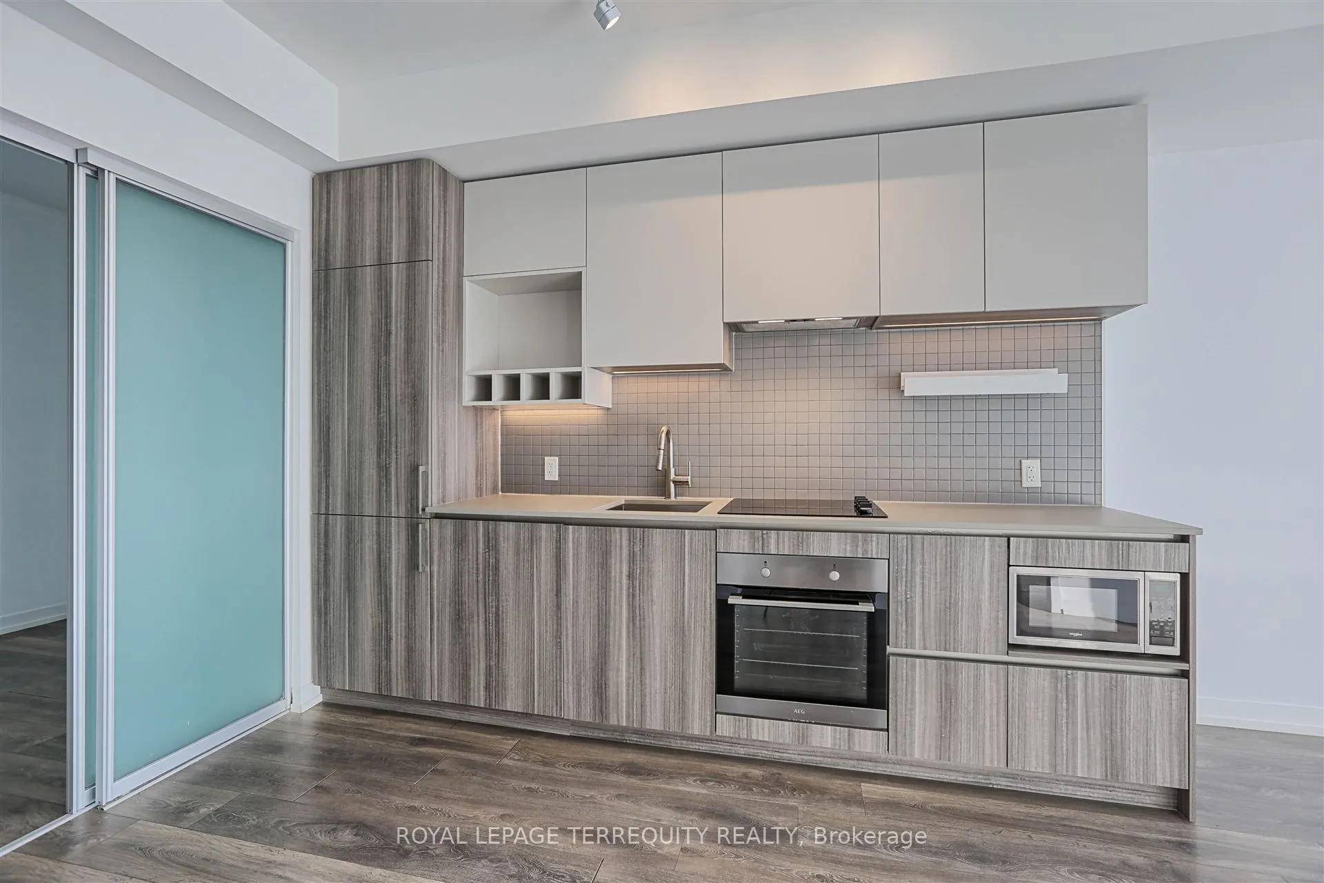 898 Portage Parkway, #3707