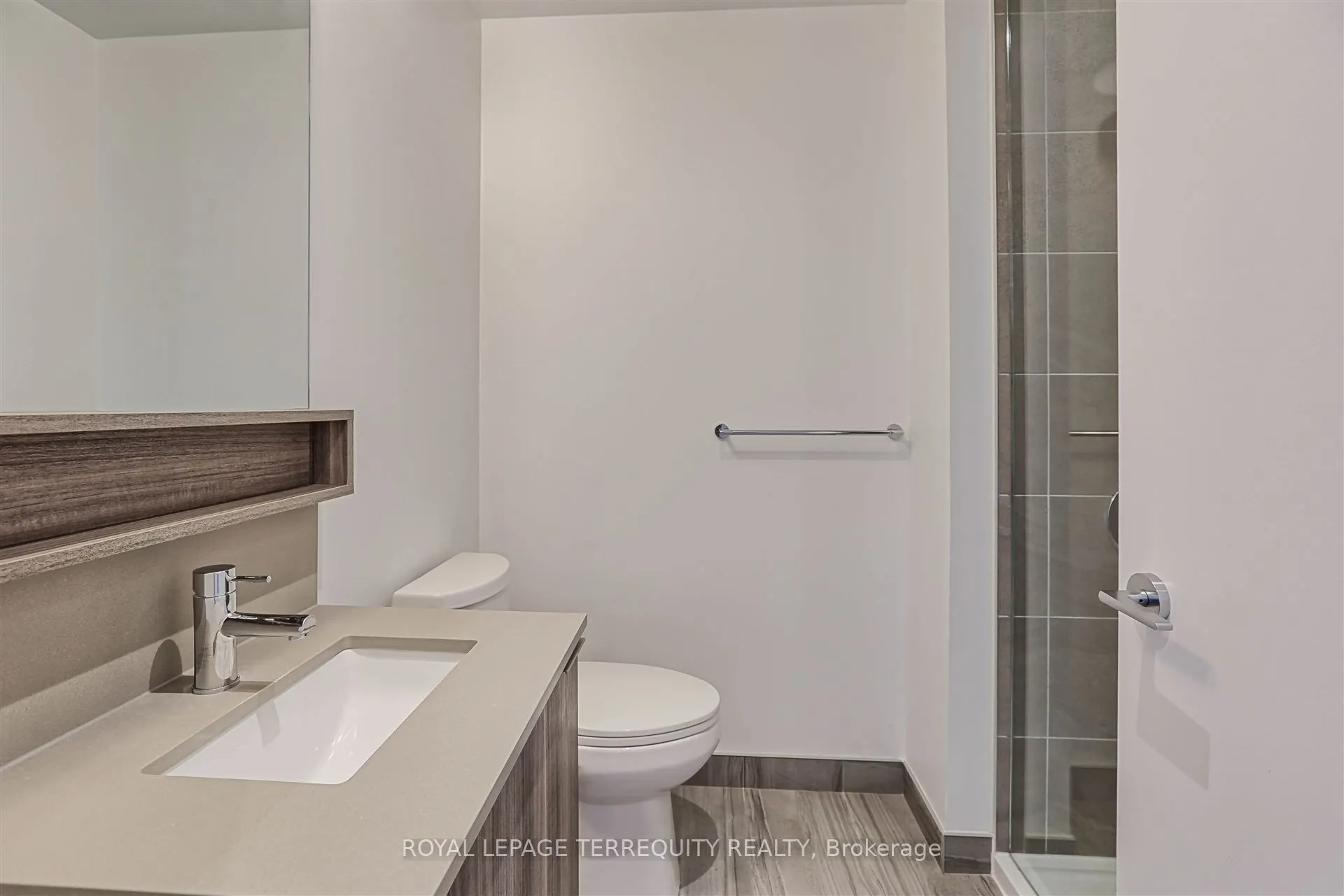 898 Portage Parkway, #3707