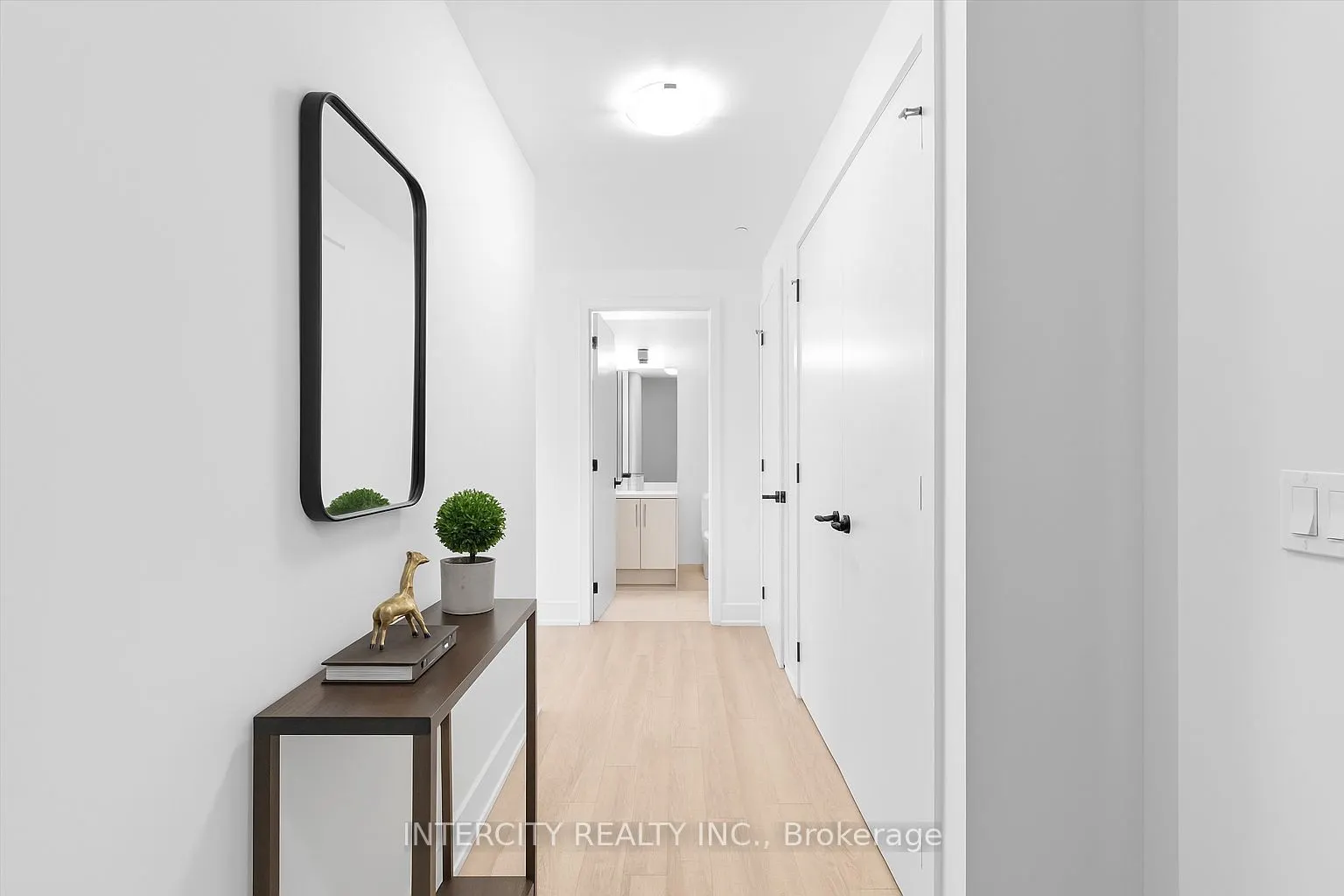 2075 King Road, #247