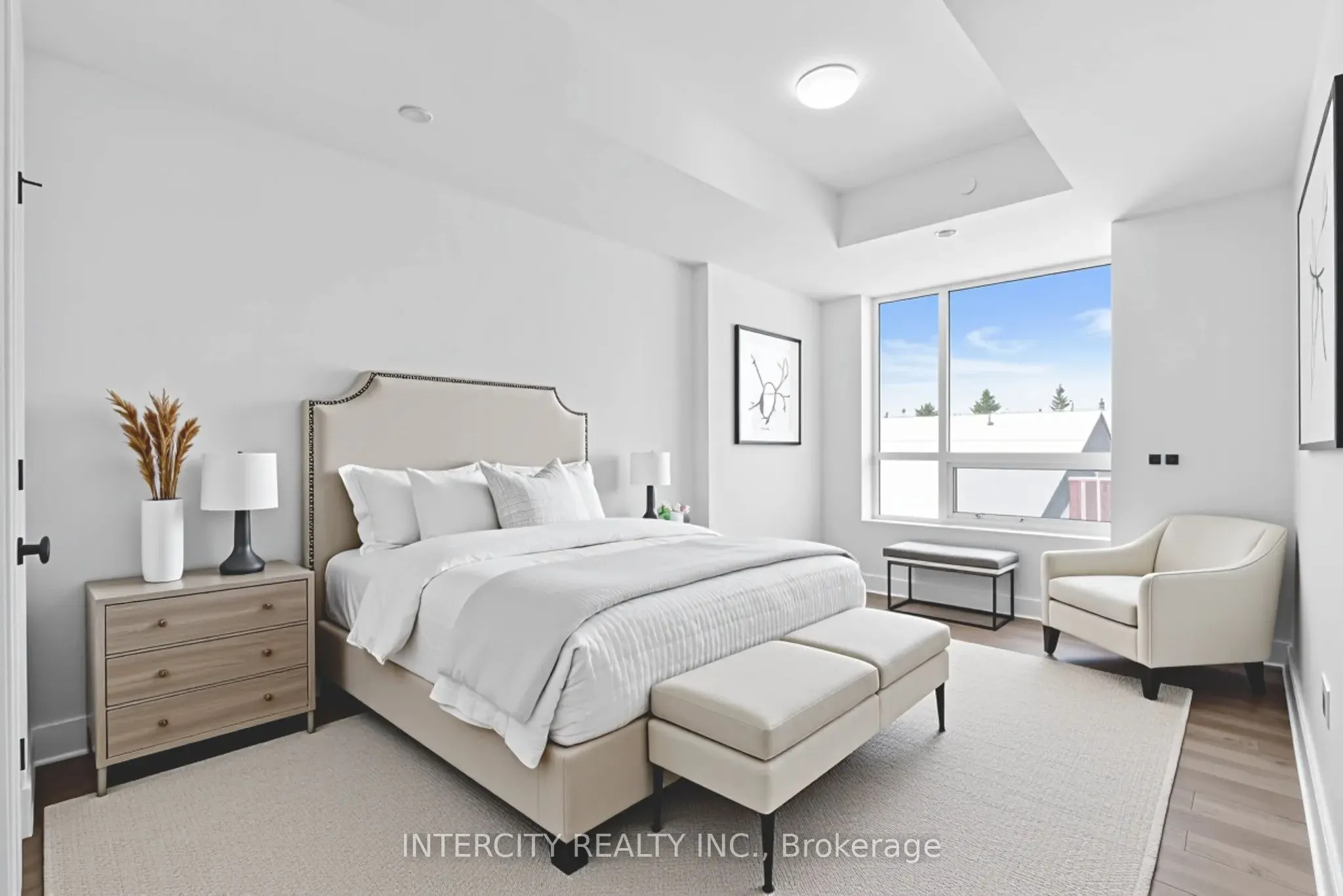 2075 King Road, #247