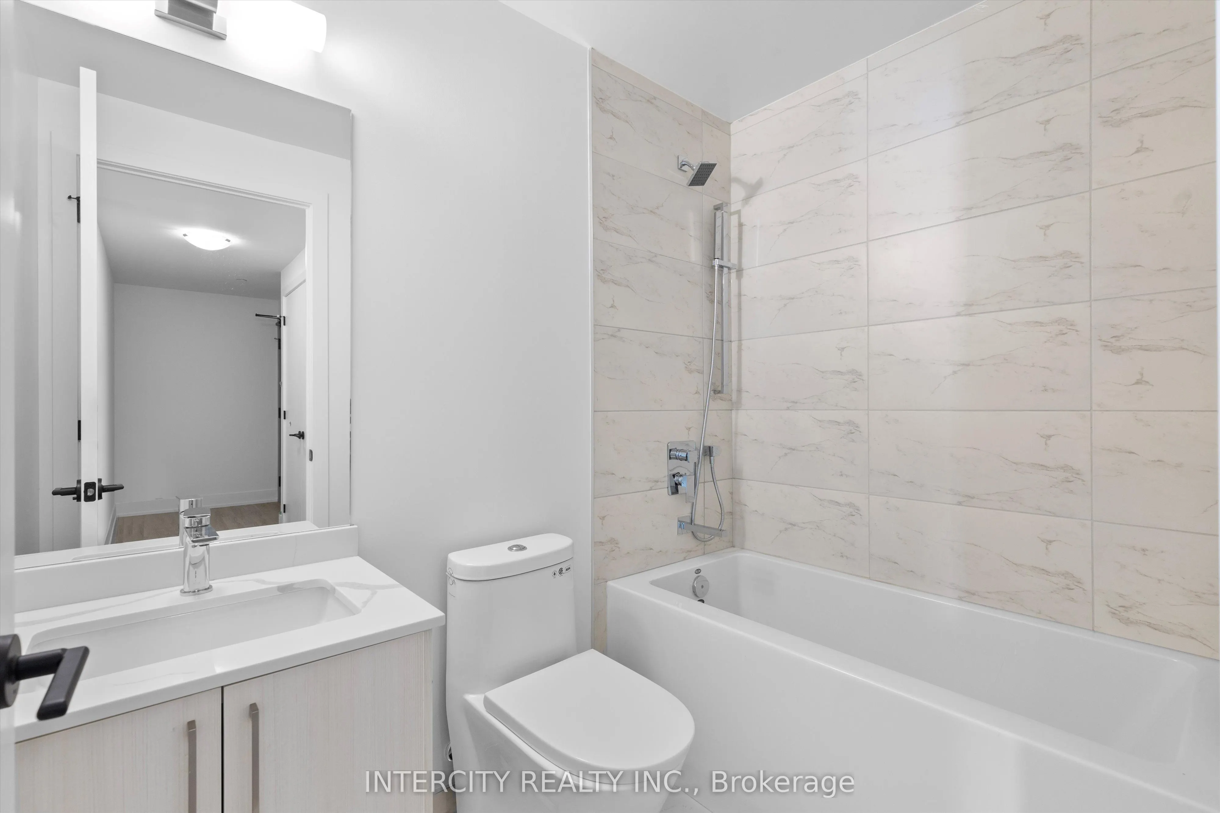 2075 King Road, #247
