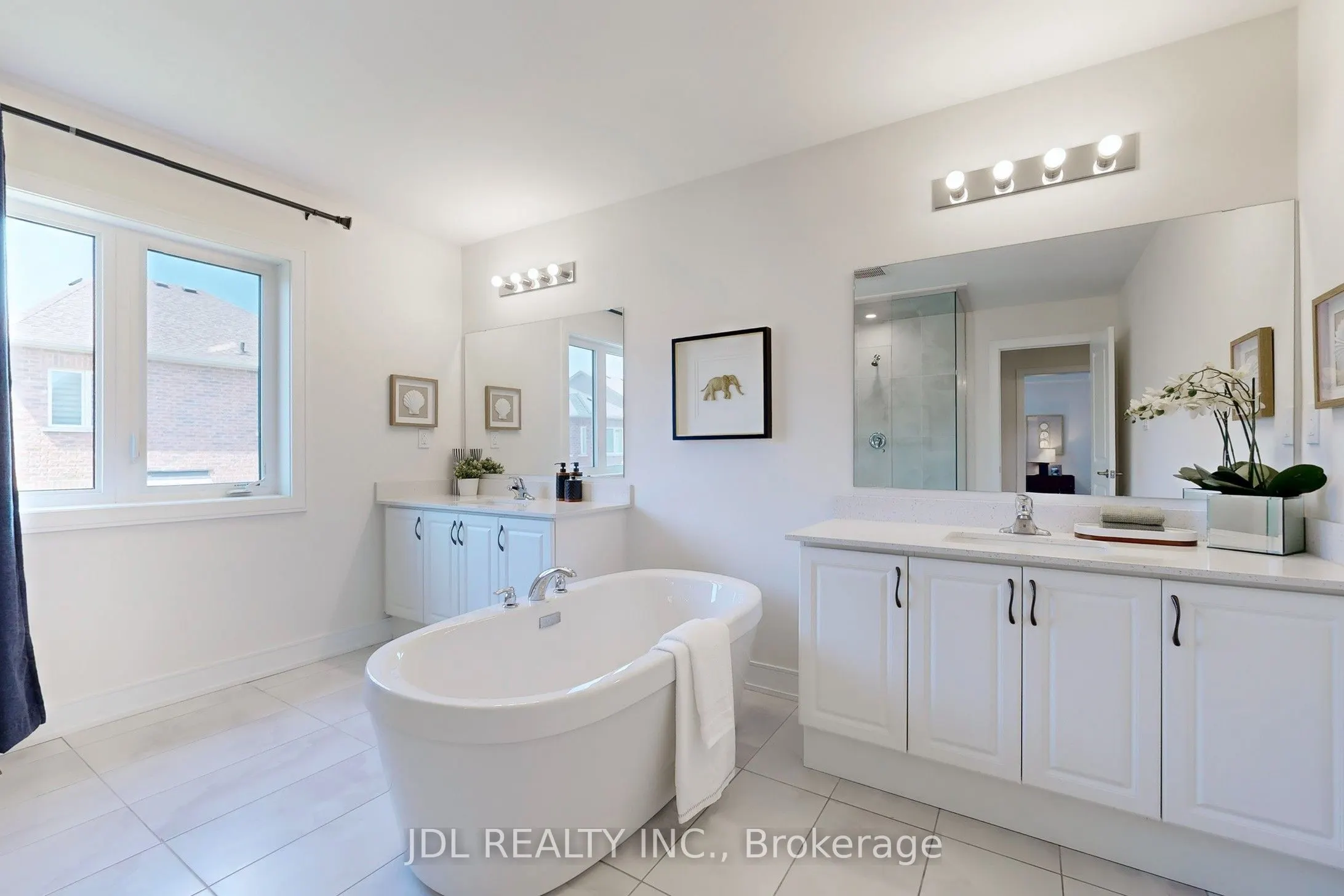 143 Kenneth Rogers Crescent