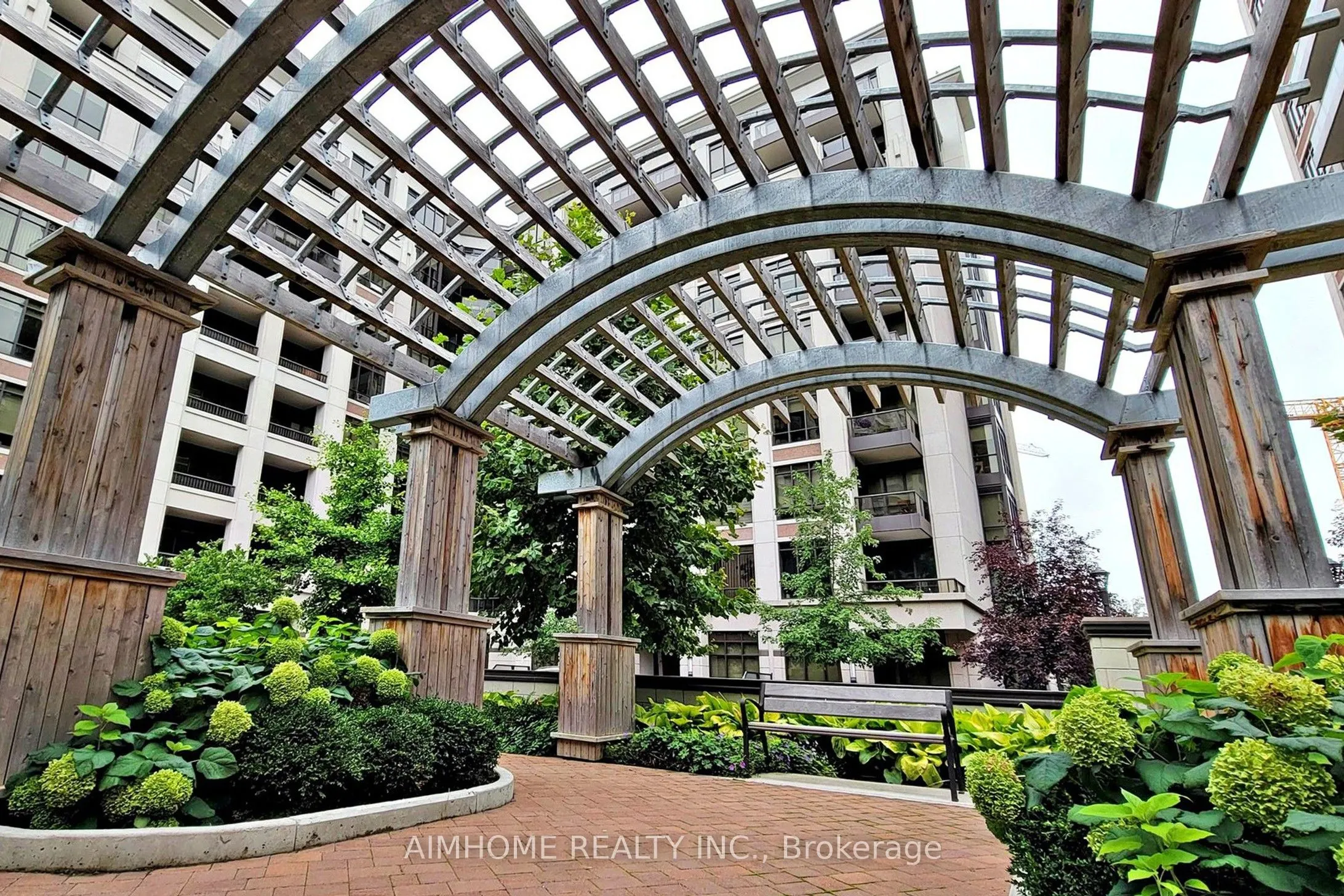 38 Cedarland Drive, #807