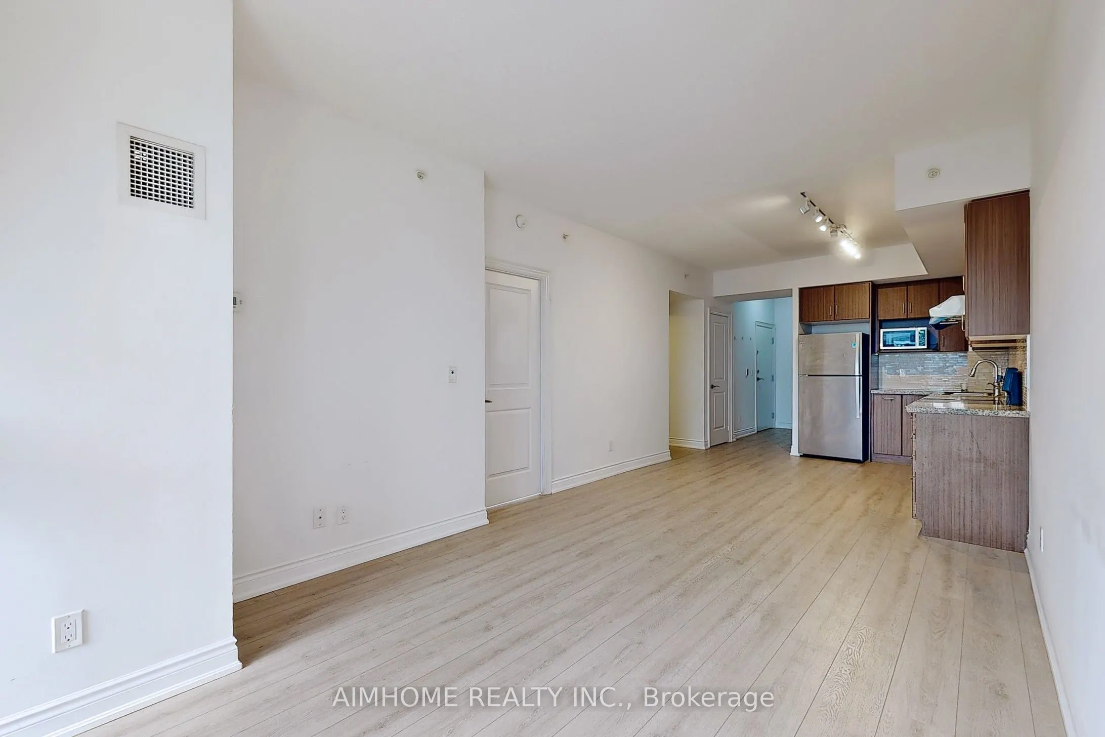38 Cedarland Drive, #807