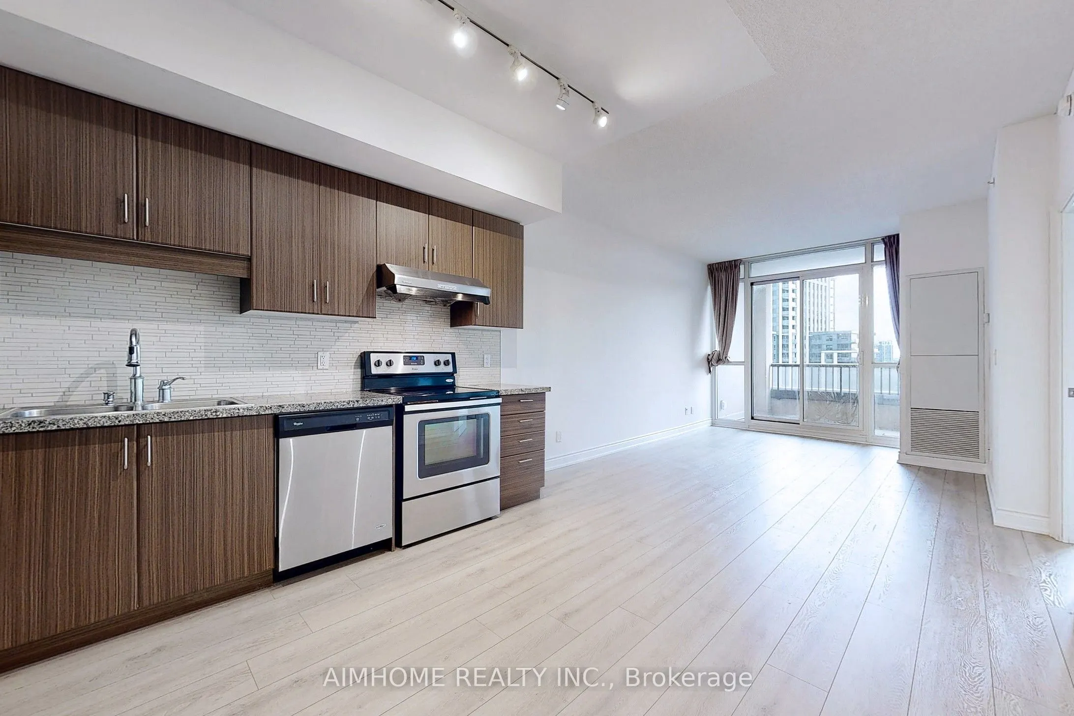 38 Cedarland Drive, #807
