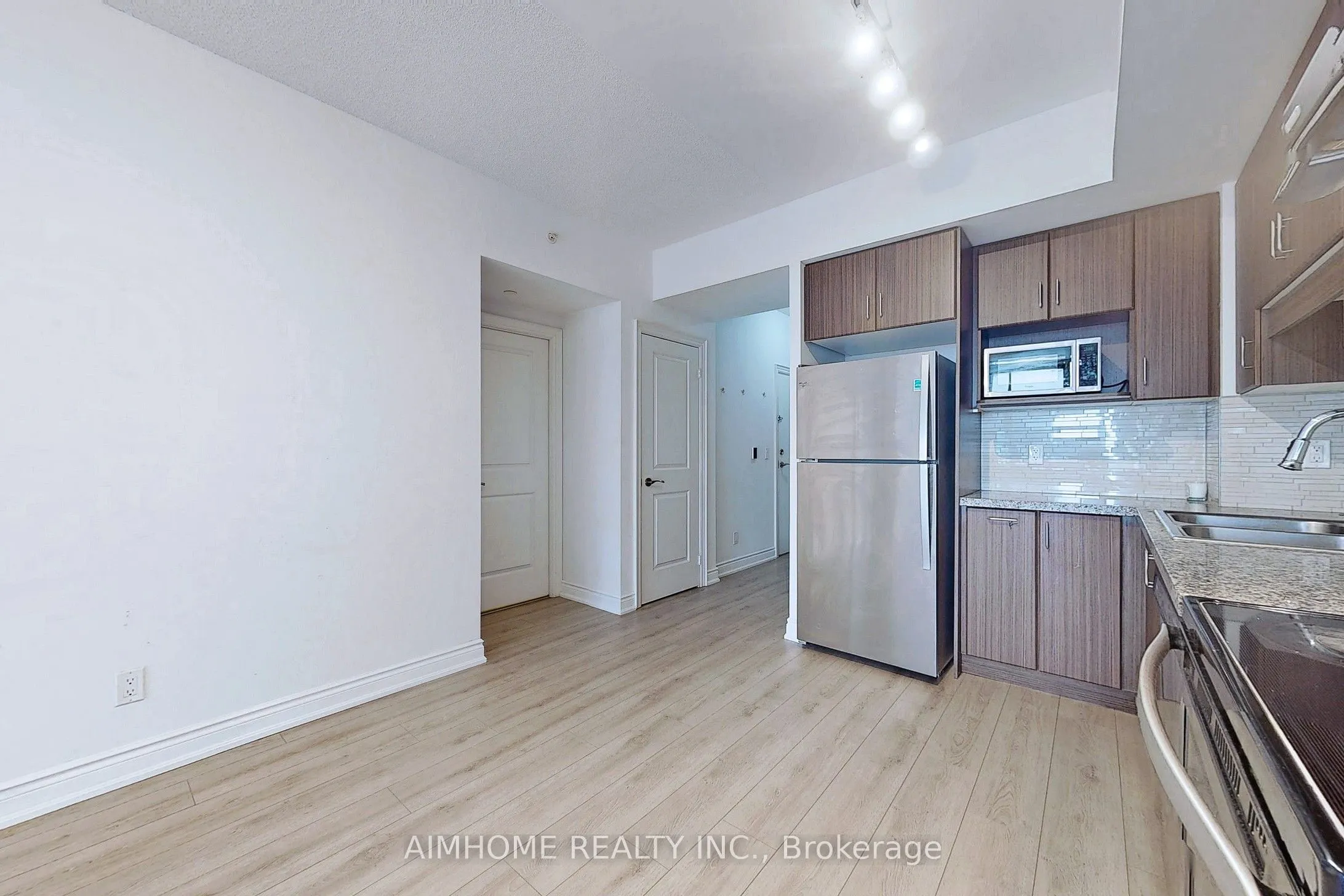 38 Cedarland Drive, #807