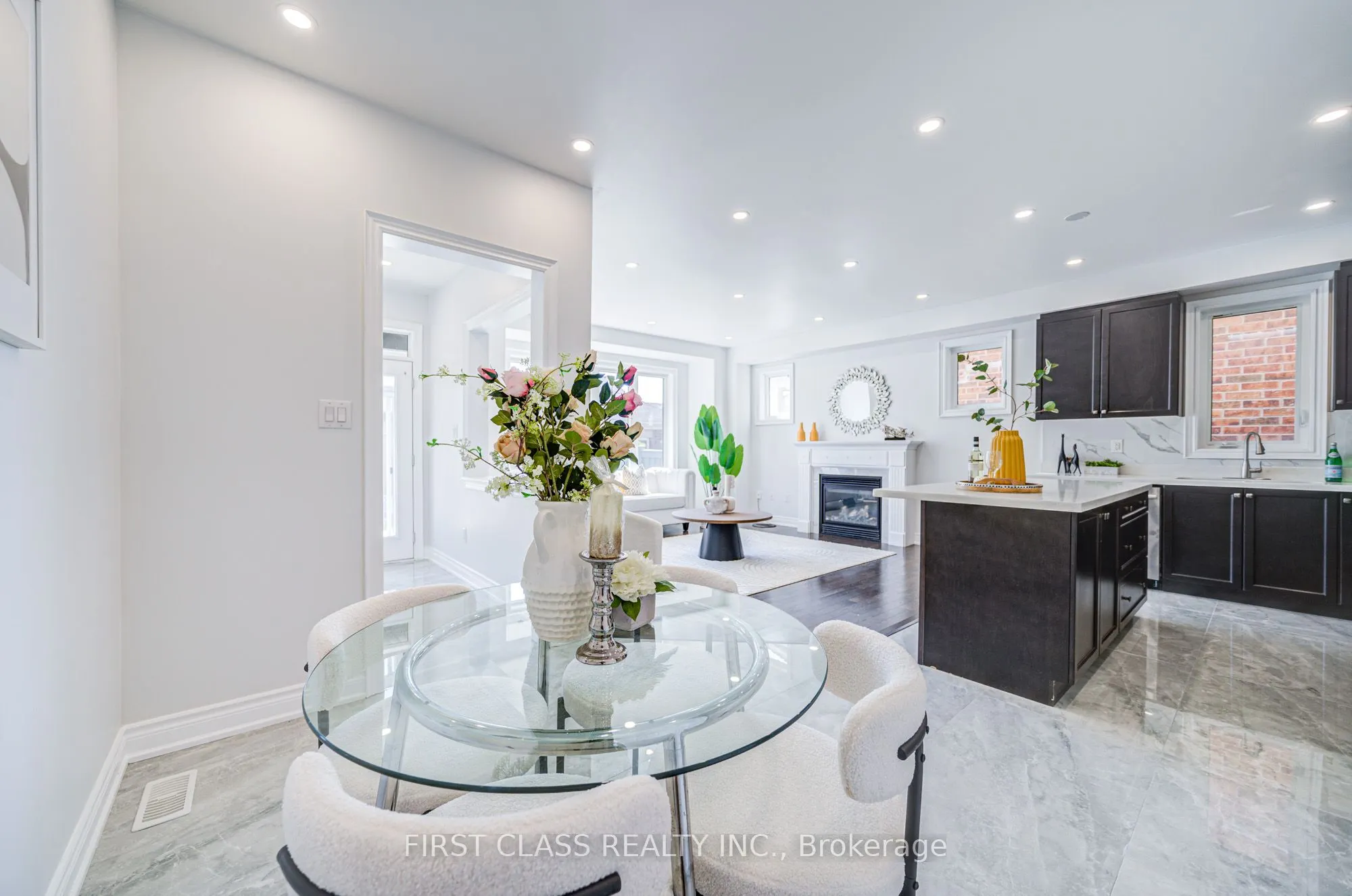 77 Diamond Jubilee Drive