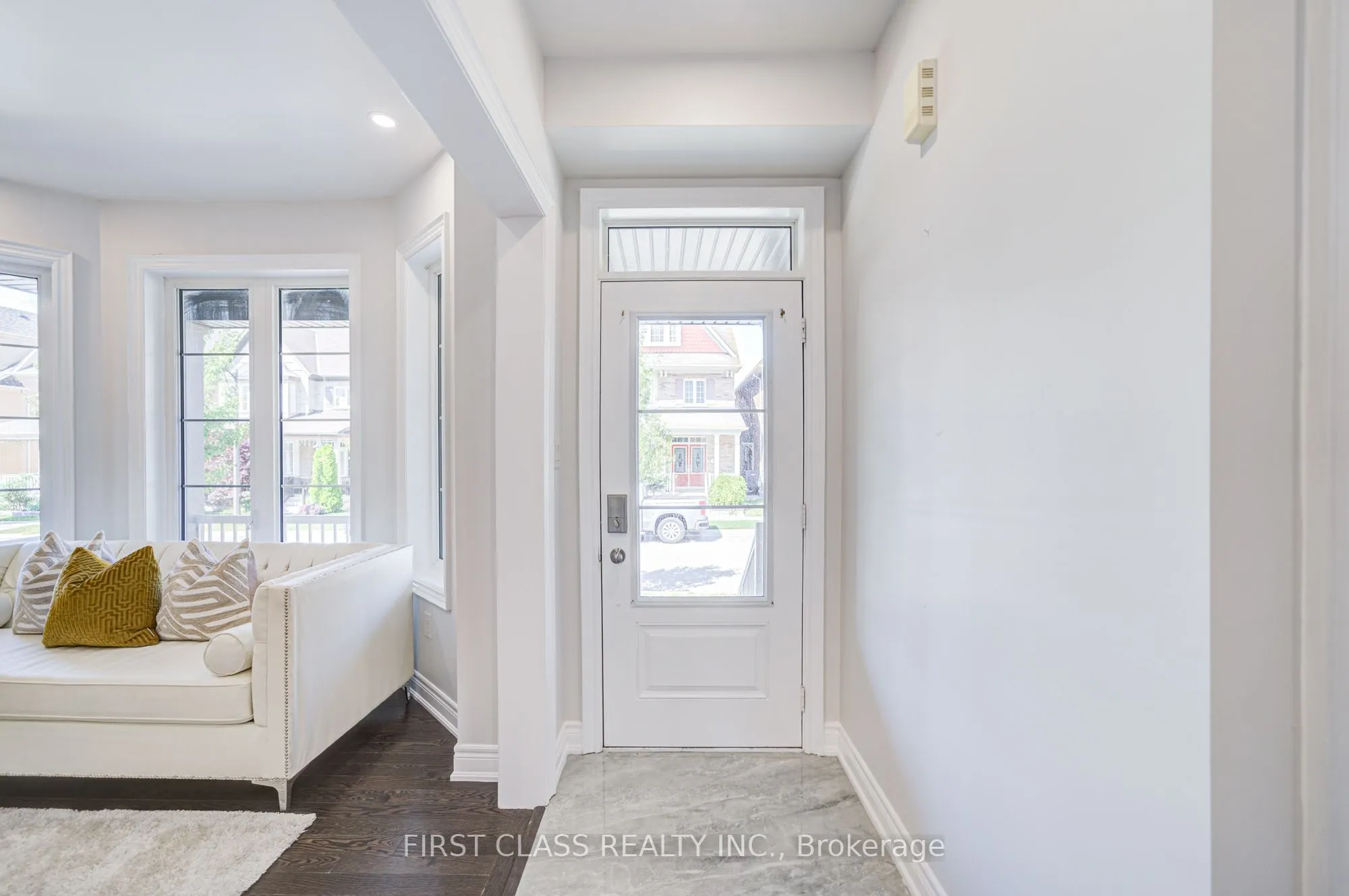 77 Diamond Jubilee Drive
